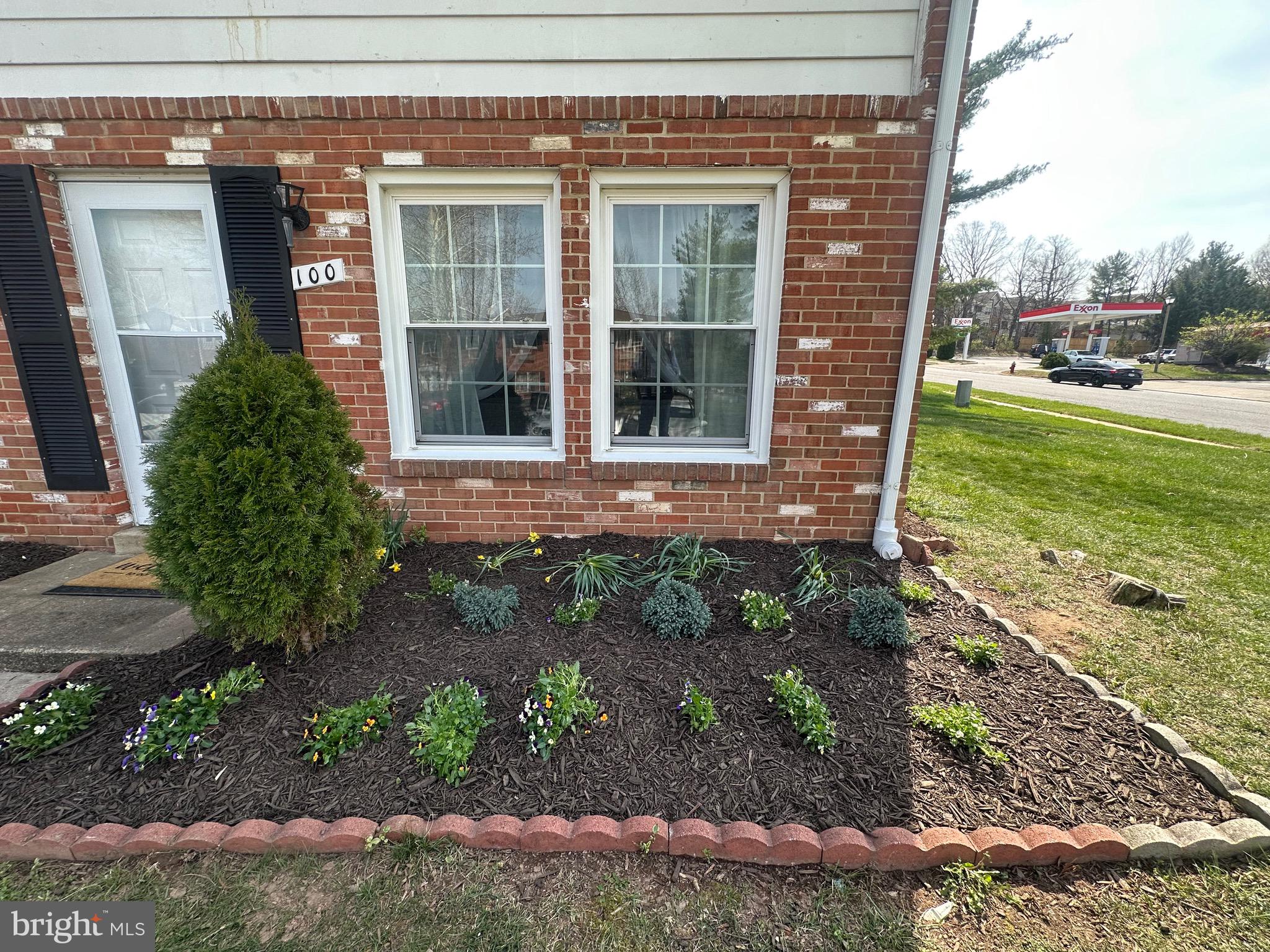 PEMBROOKE - Residential