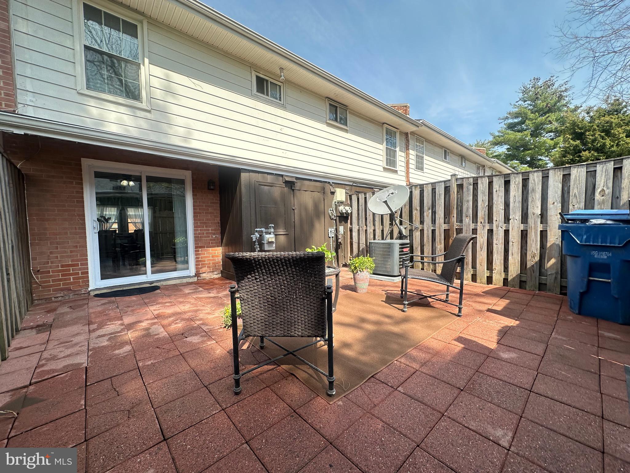 PEMBROOKE - Residential