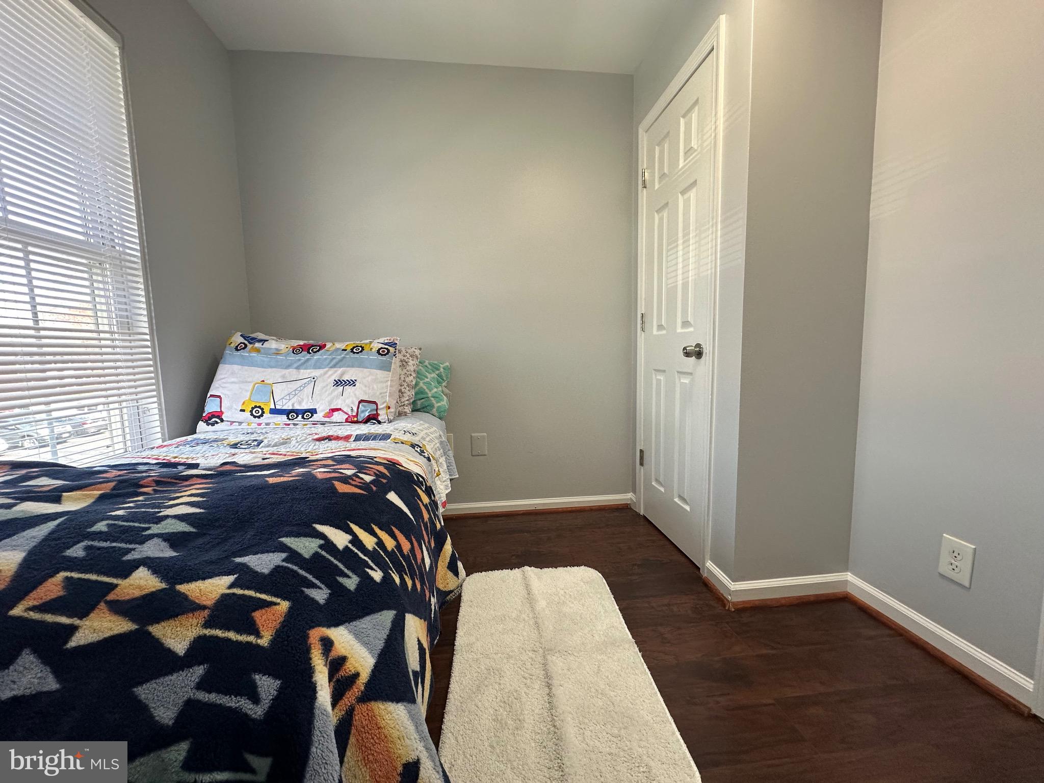 PEMBROOKE - Residential