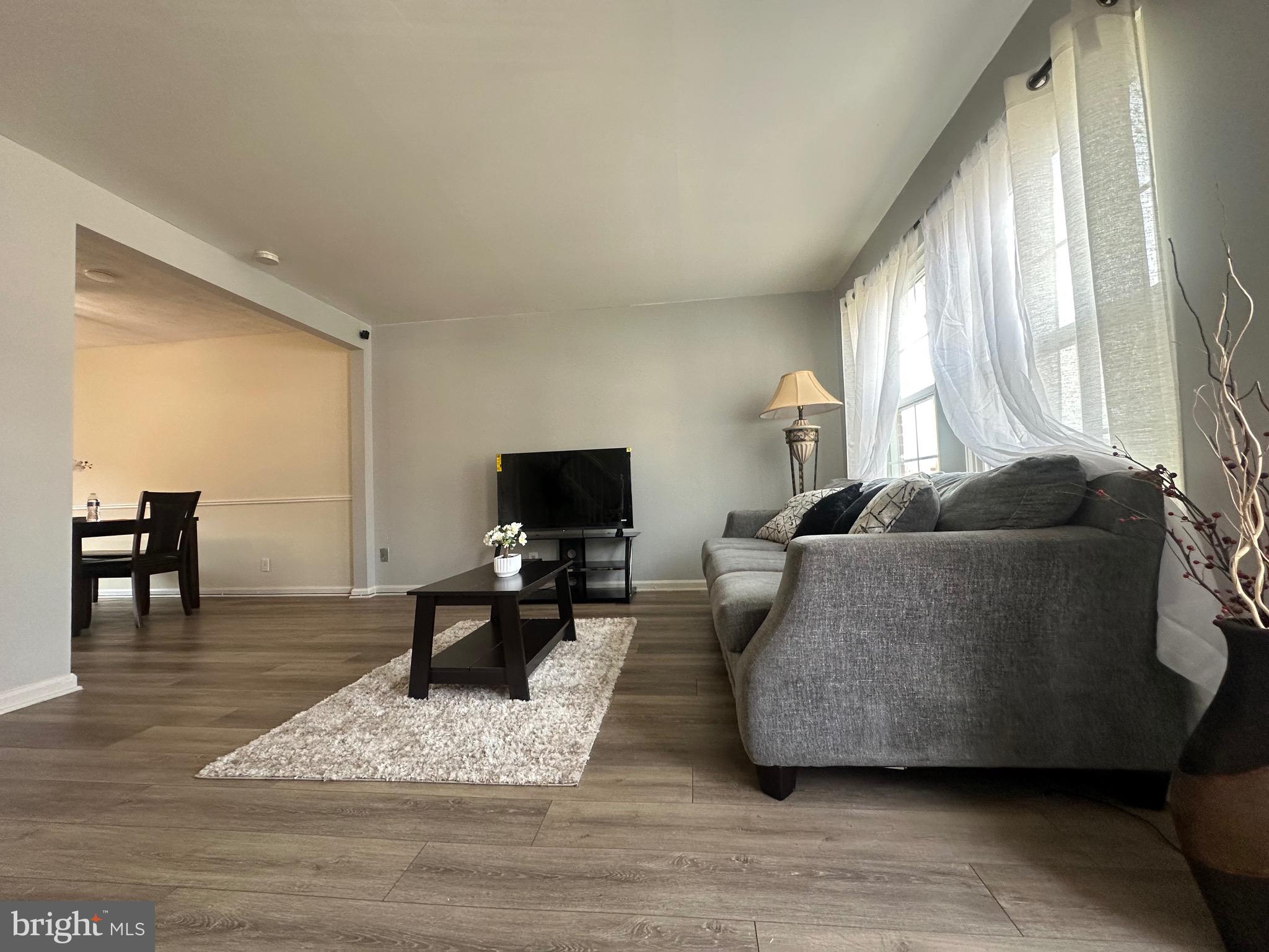 PEMBROOKE - Residential