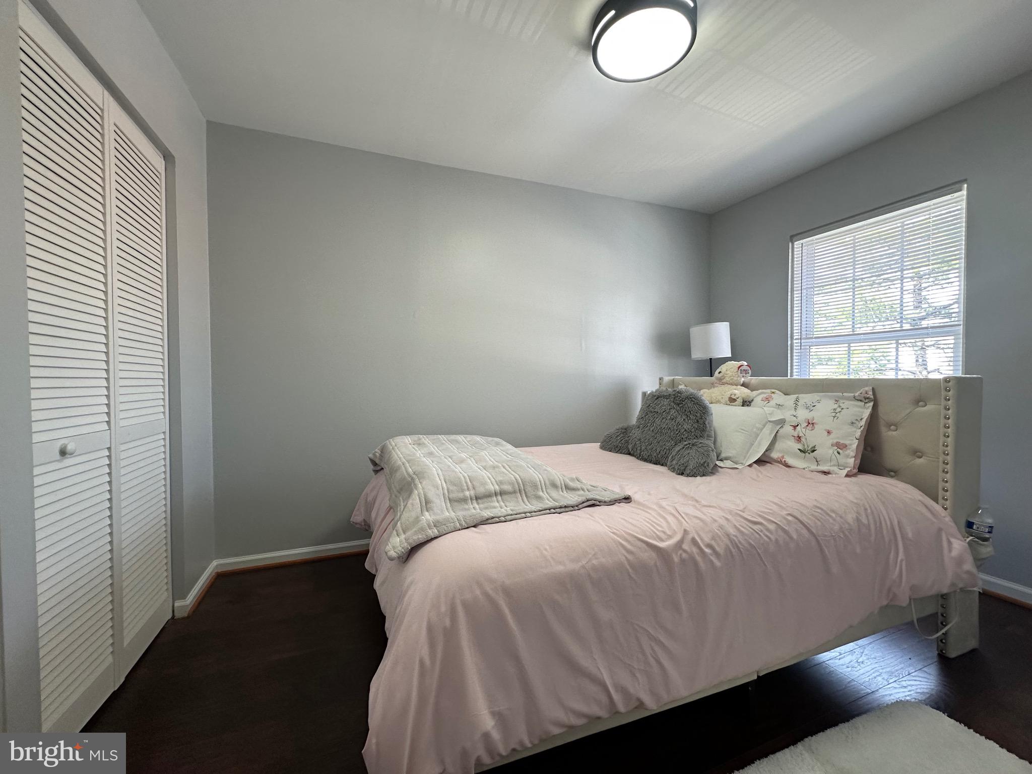 PEMBROOKE - Residential