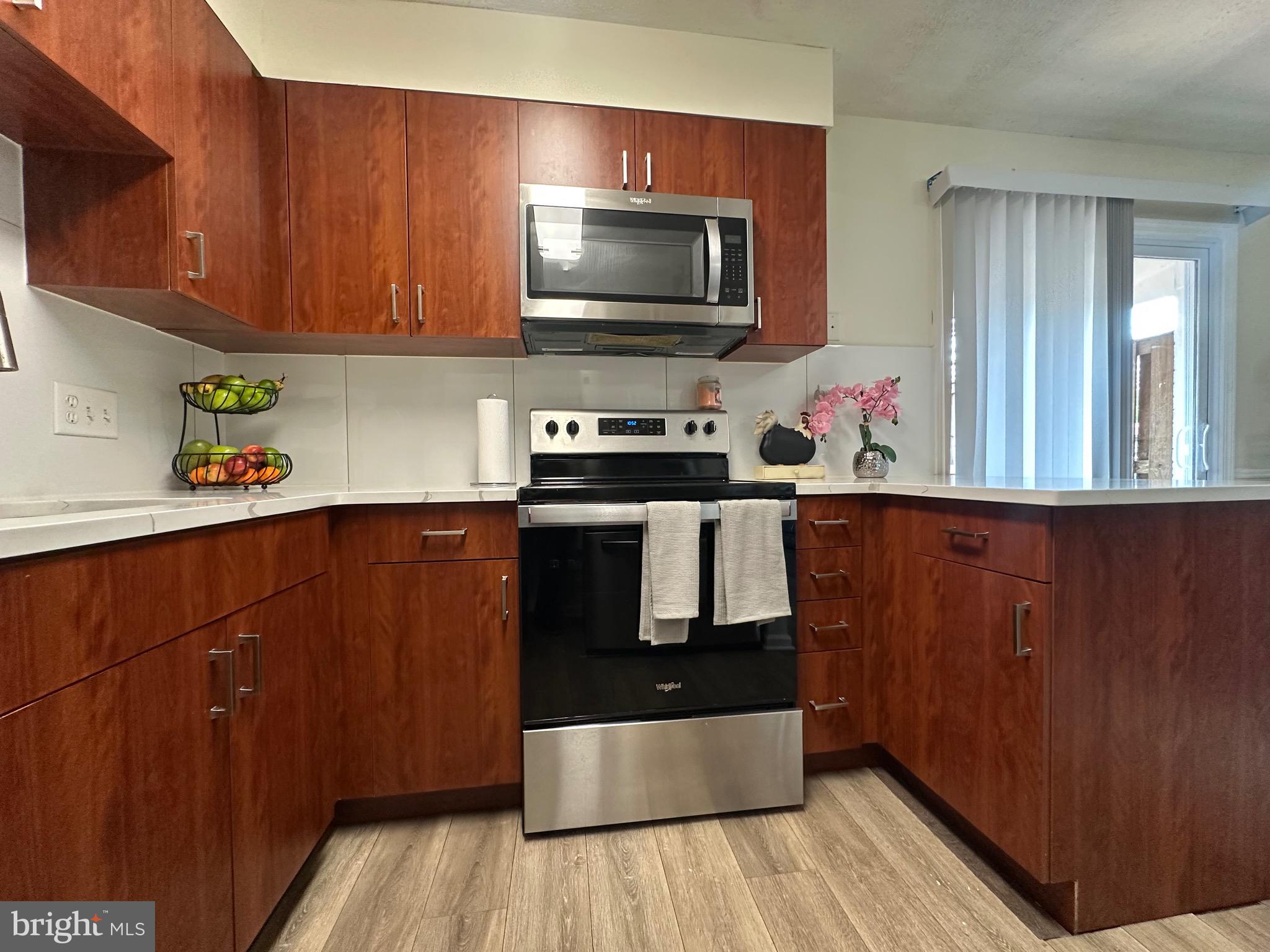 PEMBROOKE - Residential