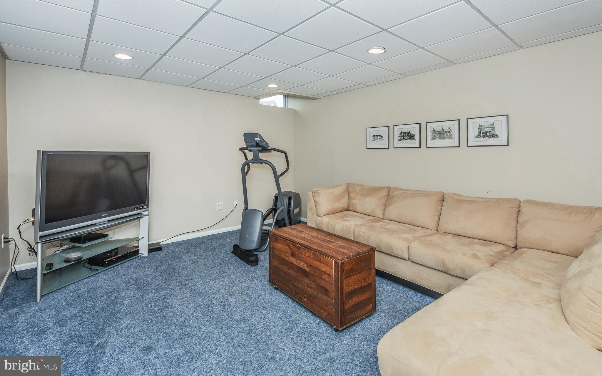FALLSINGTON WOODS - Residential