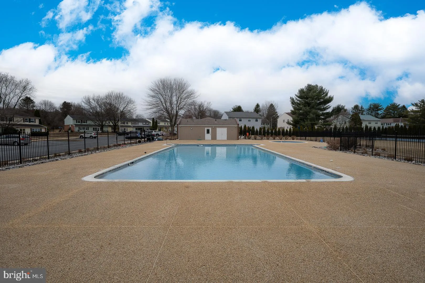 Downingtown, Pennsylvania 19335, United States, 3 Bedrooms Bedrooms, ,3 BathroomsBathrooms,Residential,Pending,83567