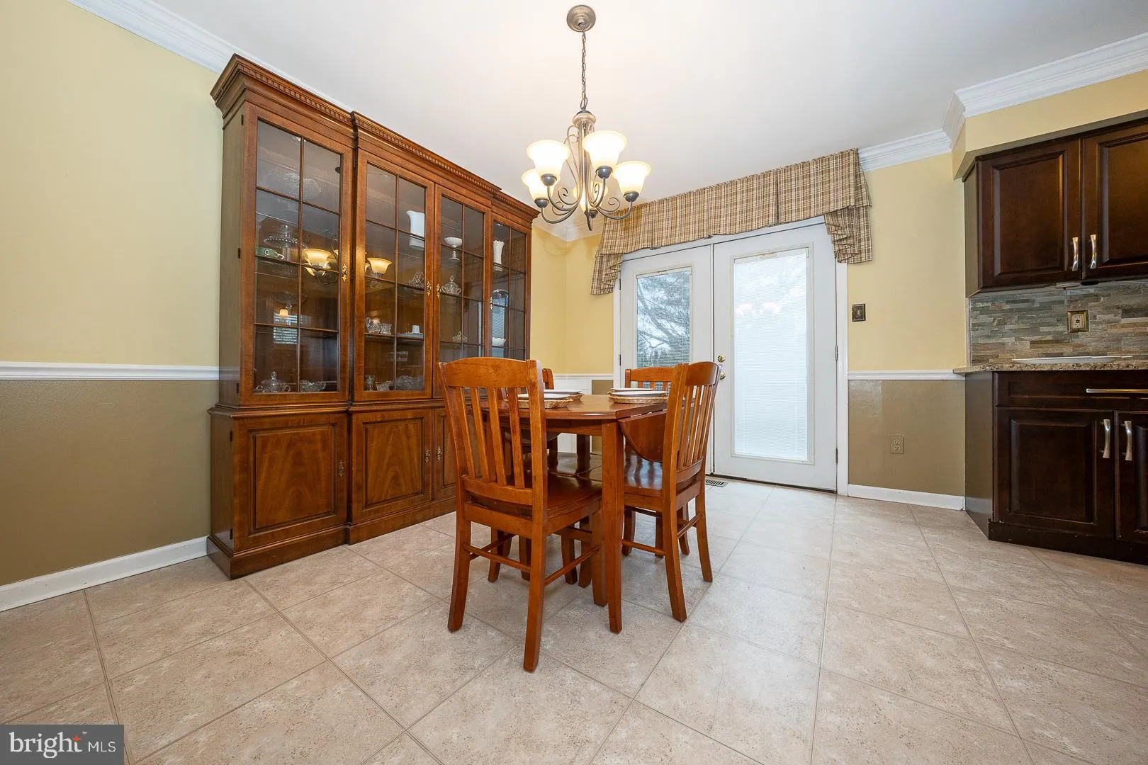 Downingtown, Pennsylvania 19335, United States, 3 Bedrooms Bedrooms, ,3 BathroomsBathrooms,Residential,Pending,83567