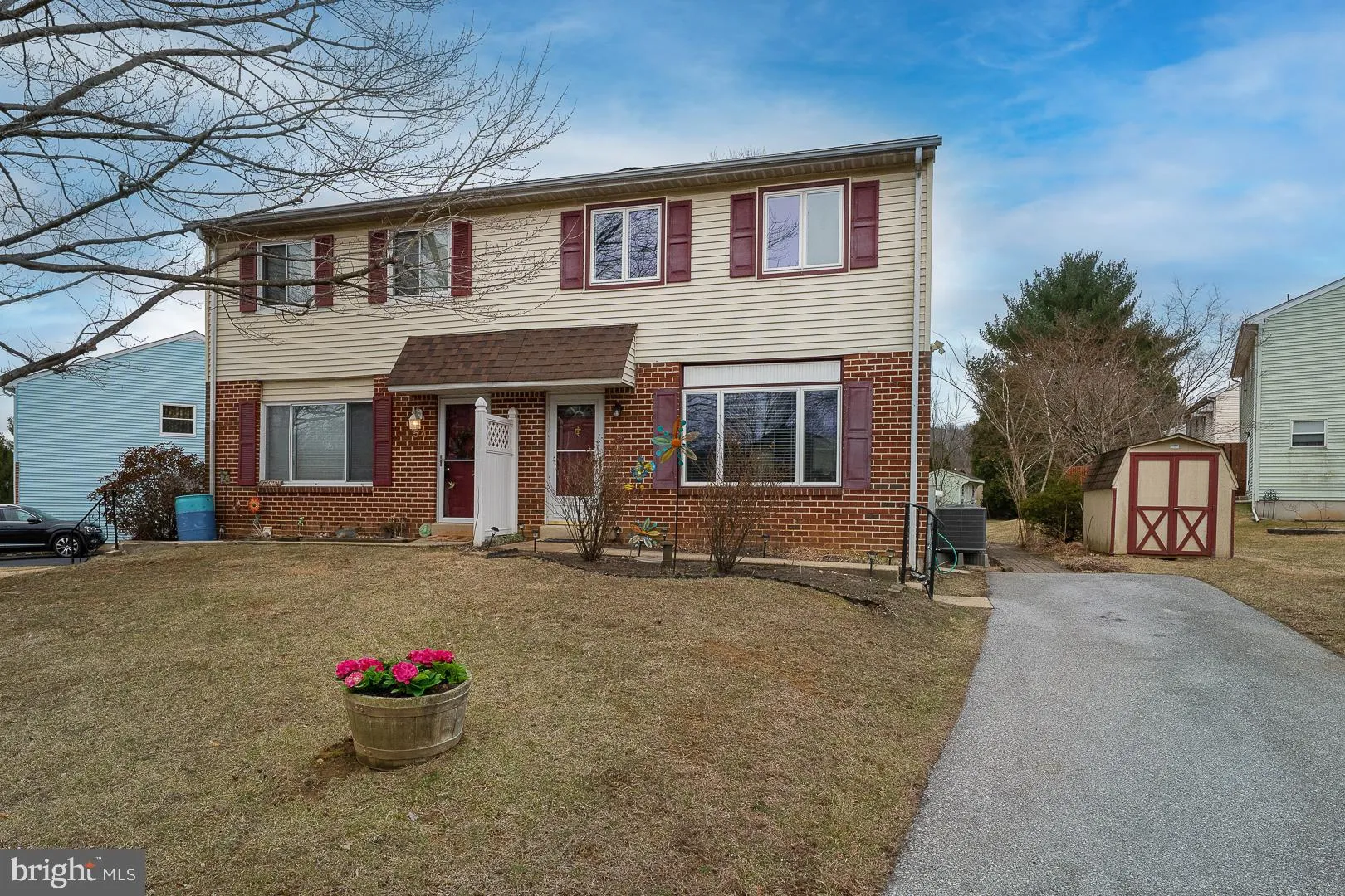 Downingtown, Pennsylvania 19335, United States, 3 Bedrooms Bedrooms, ,3 BathroomsBathrooms,Residential,Pending,83567