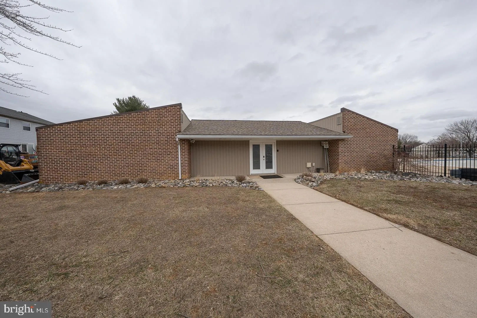 Downingtown, Pennsylvania 19335, United States, 3 Bedrooms Bedrooms, ,3 BathroomsBathrooms,Residential,Pending,83567