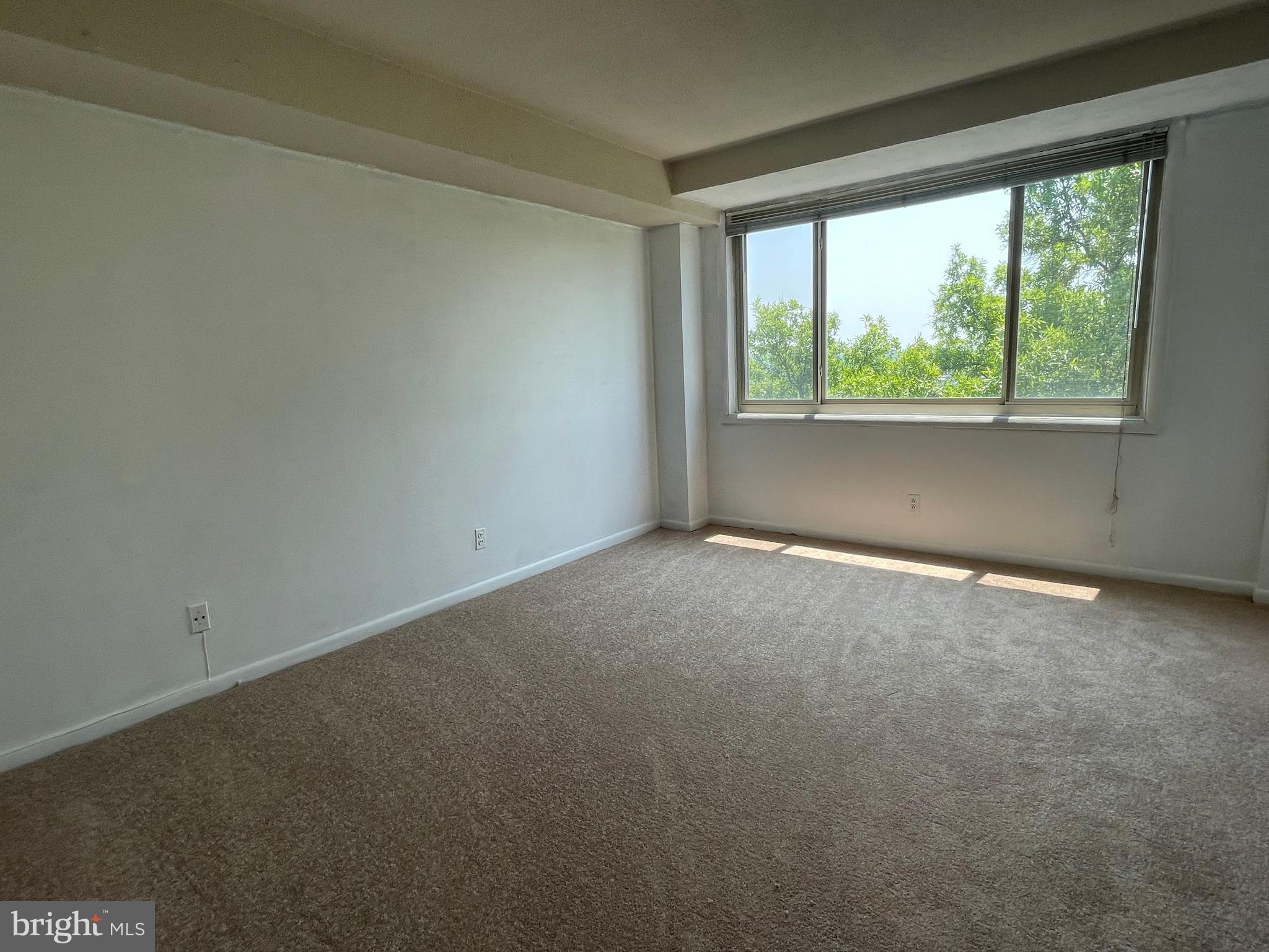 HYATTSVILLE - Residential