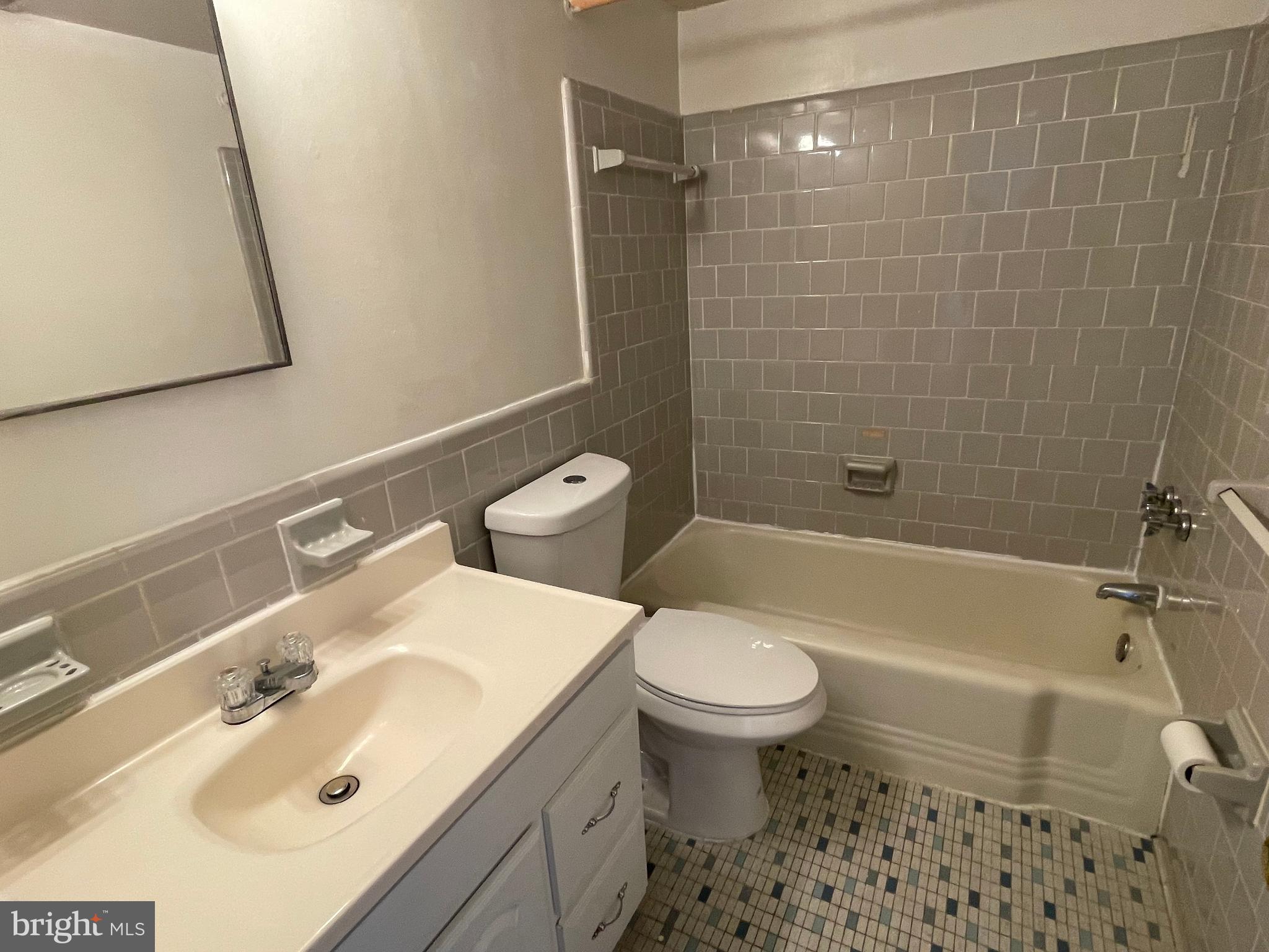 HYATTSVILLE - Residential