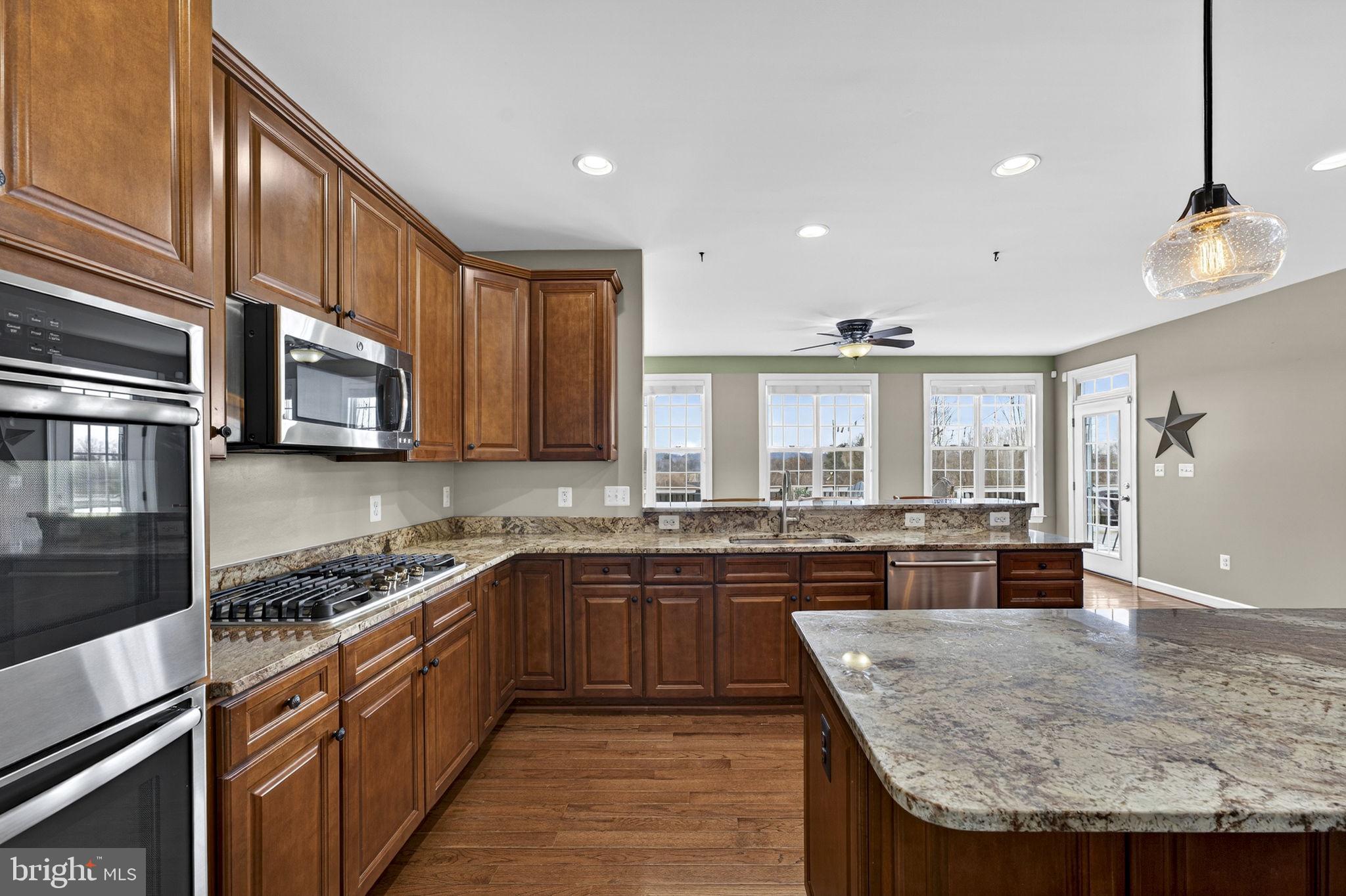 WATERFORD VIEW ESTATES - Residential