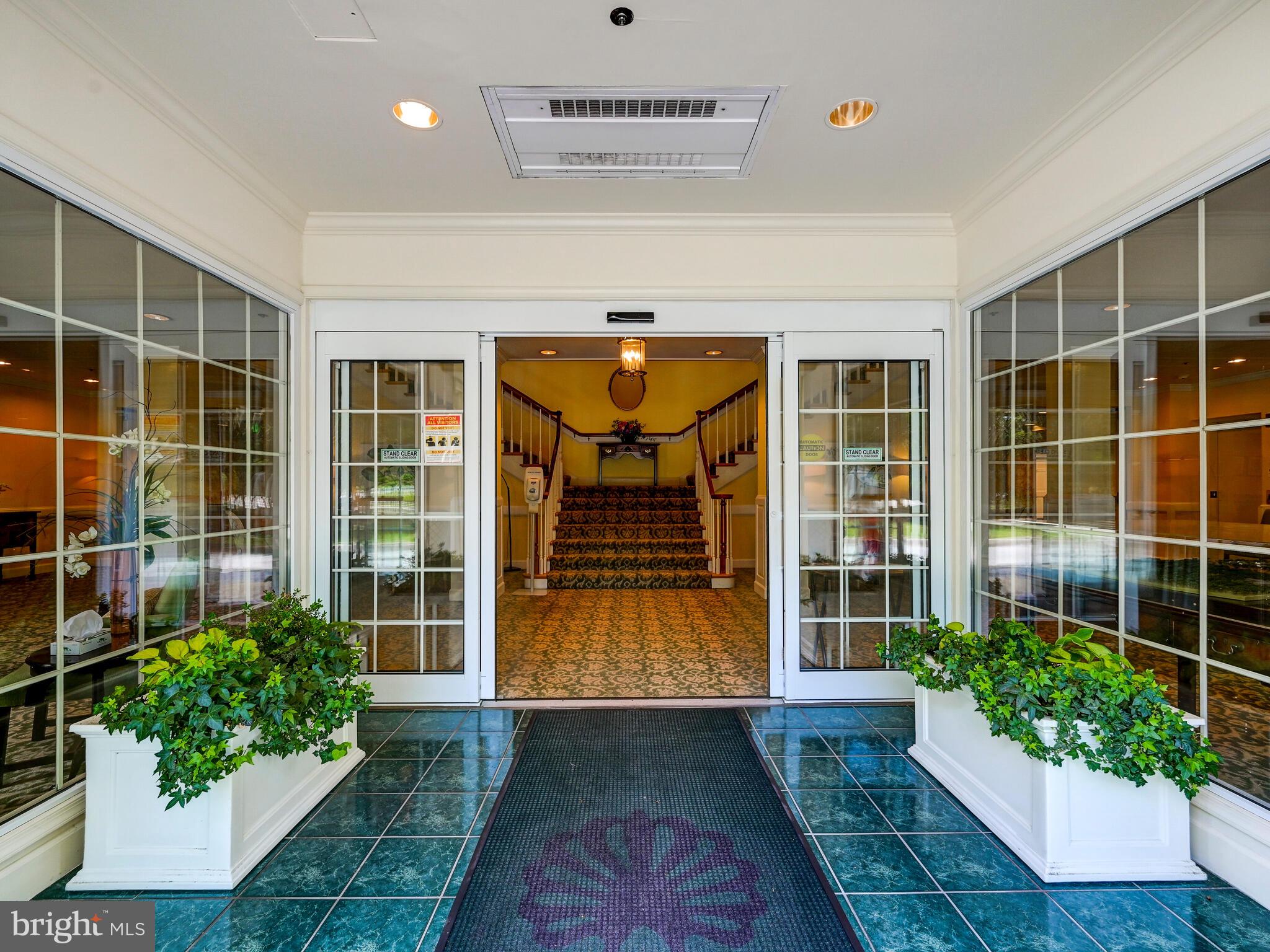 LUTHERVILLE - Residential