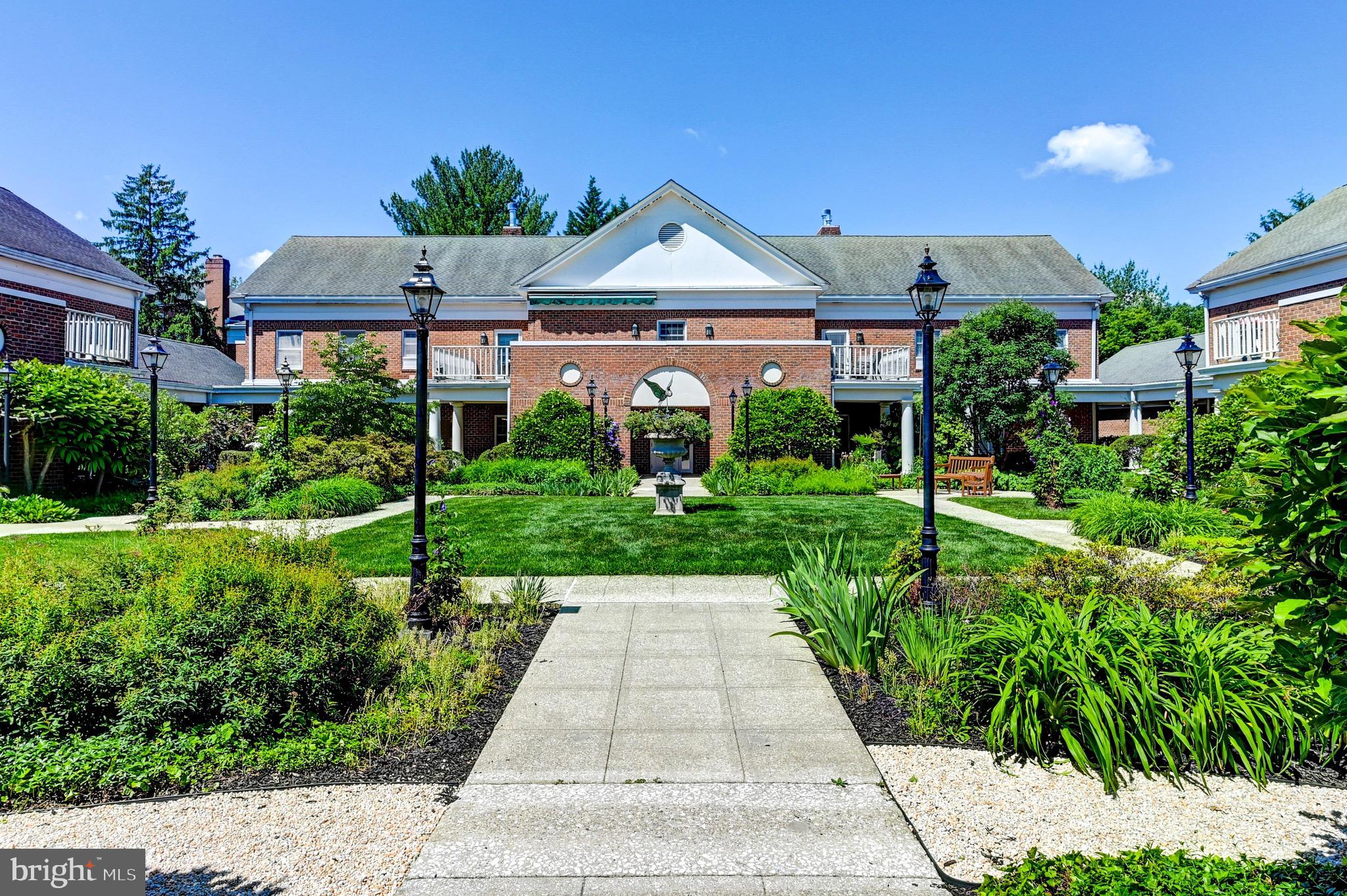 LUTHERVILLE - Residential