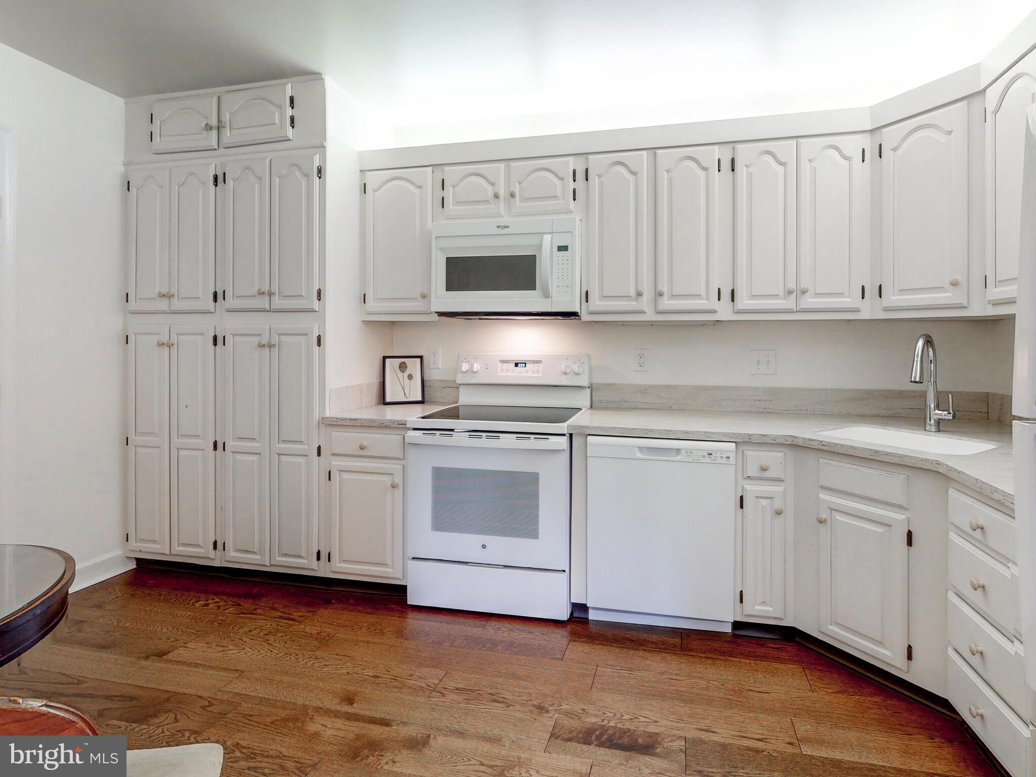 LUTHERVILLE - Residential