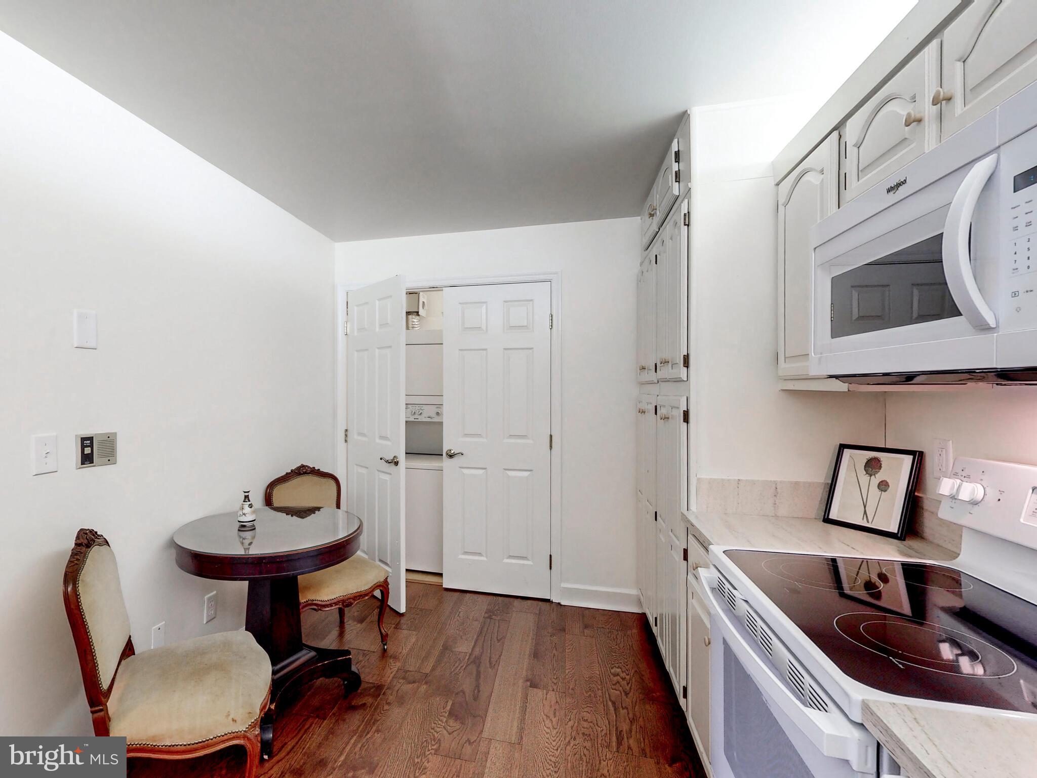 LUTHERVILLE - Residential