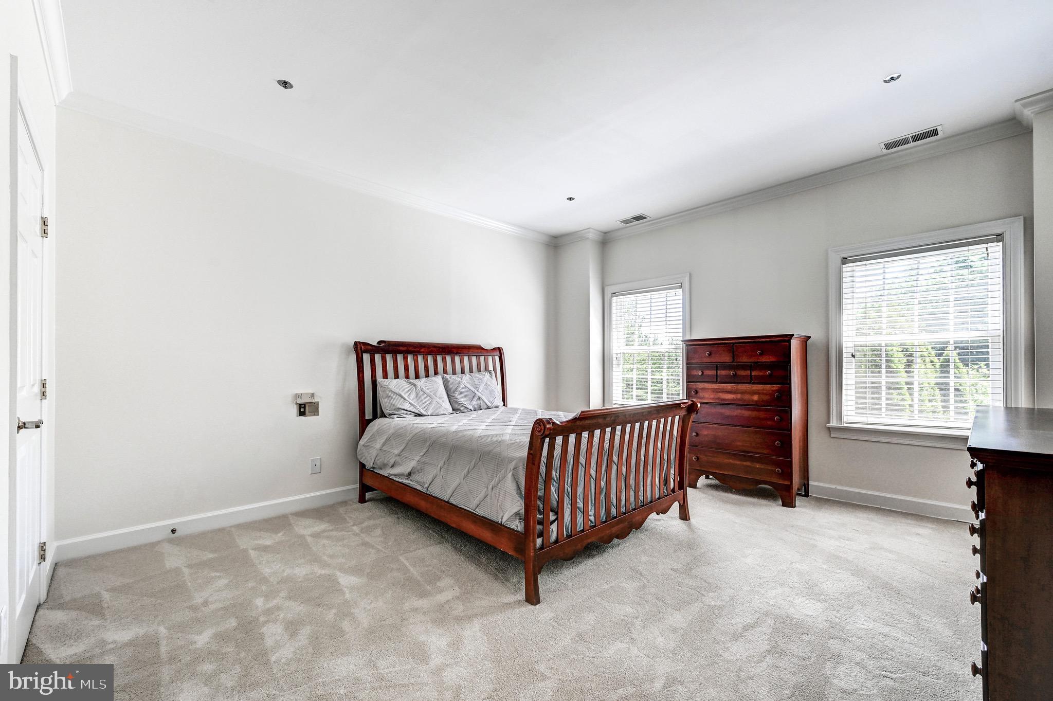 LUTHERVILLE - Residential