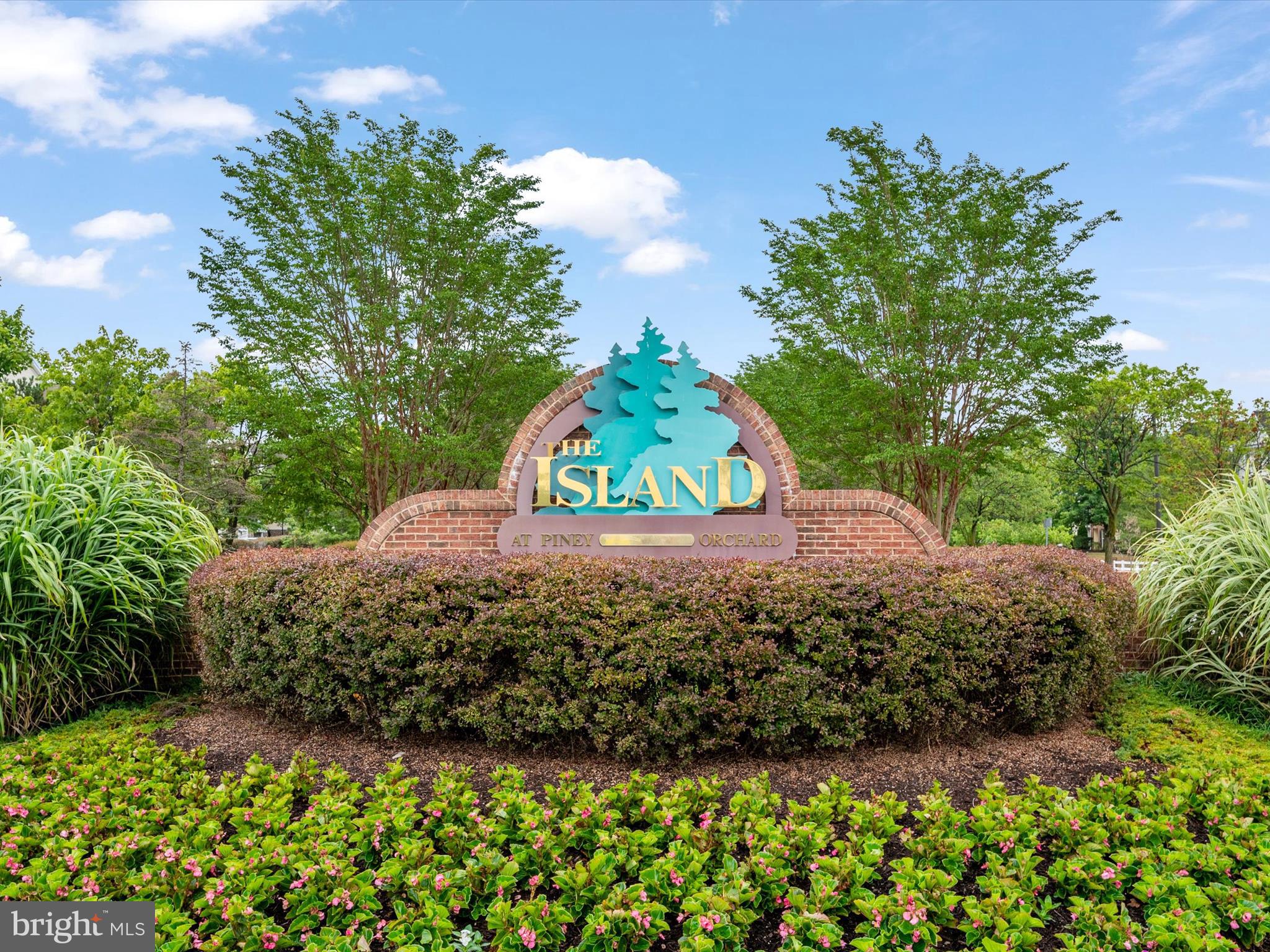 PINEY ORCHARD - Residential