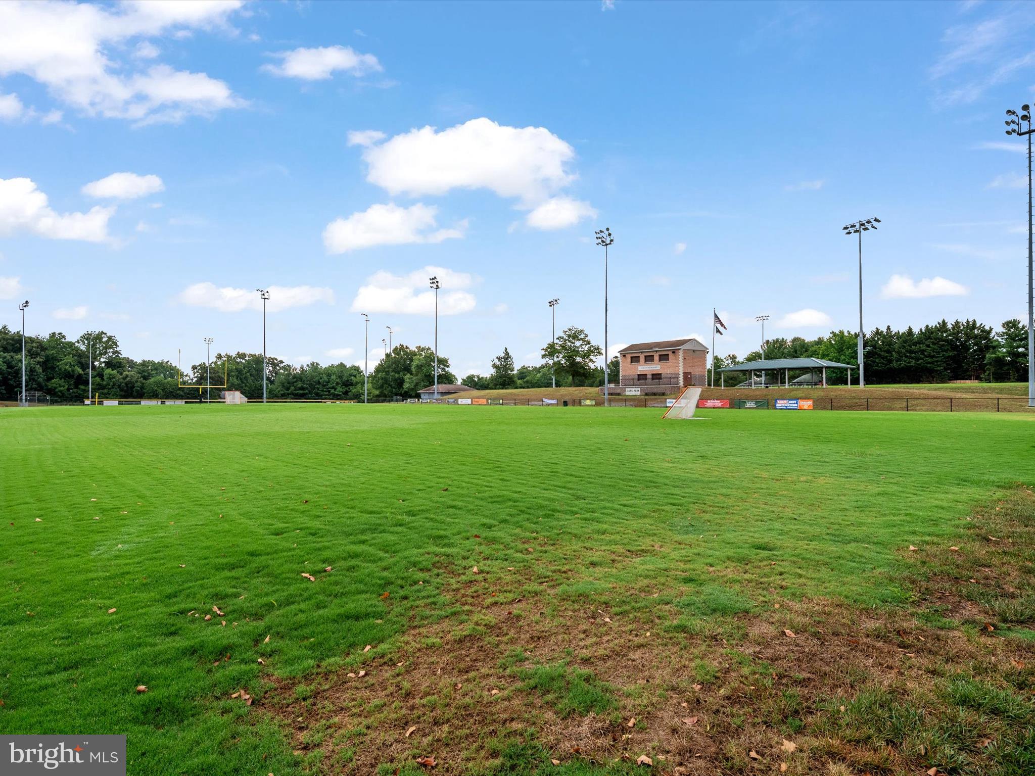PINEY ORCHARD - Residential