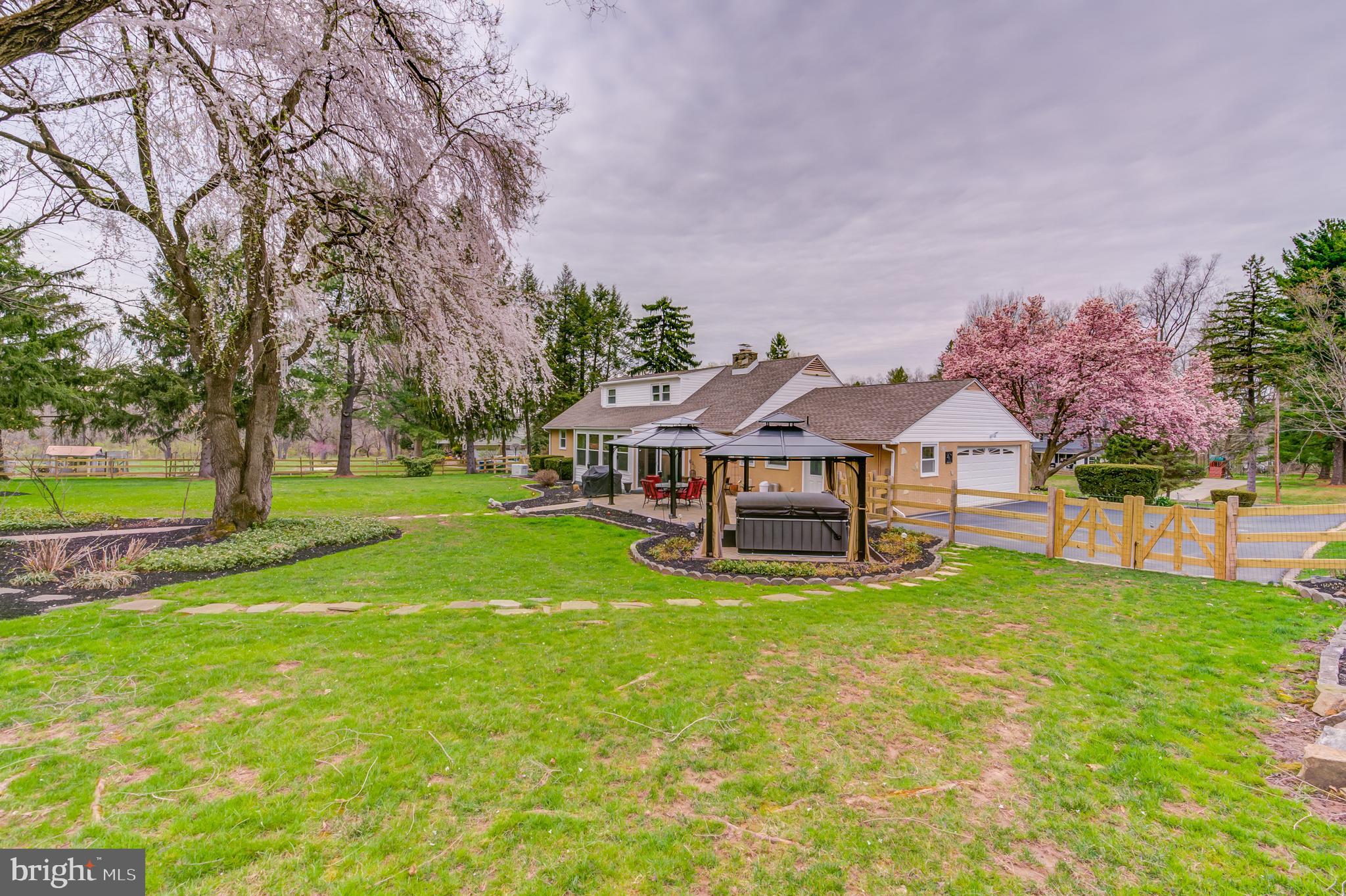 VALLEY GREEN - Residential