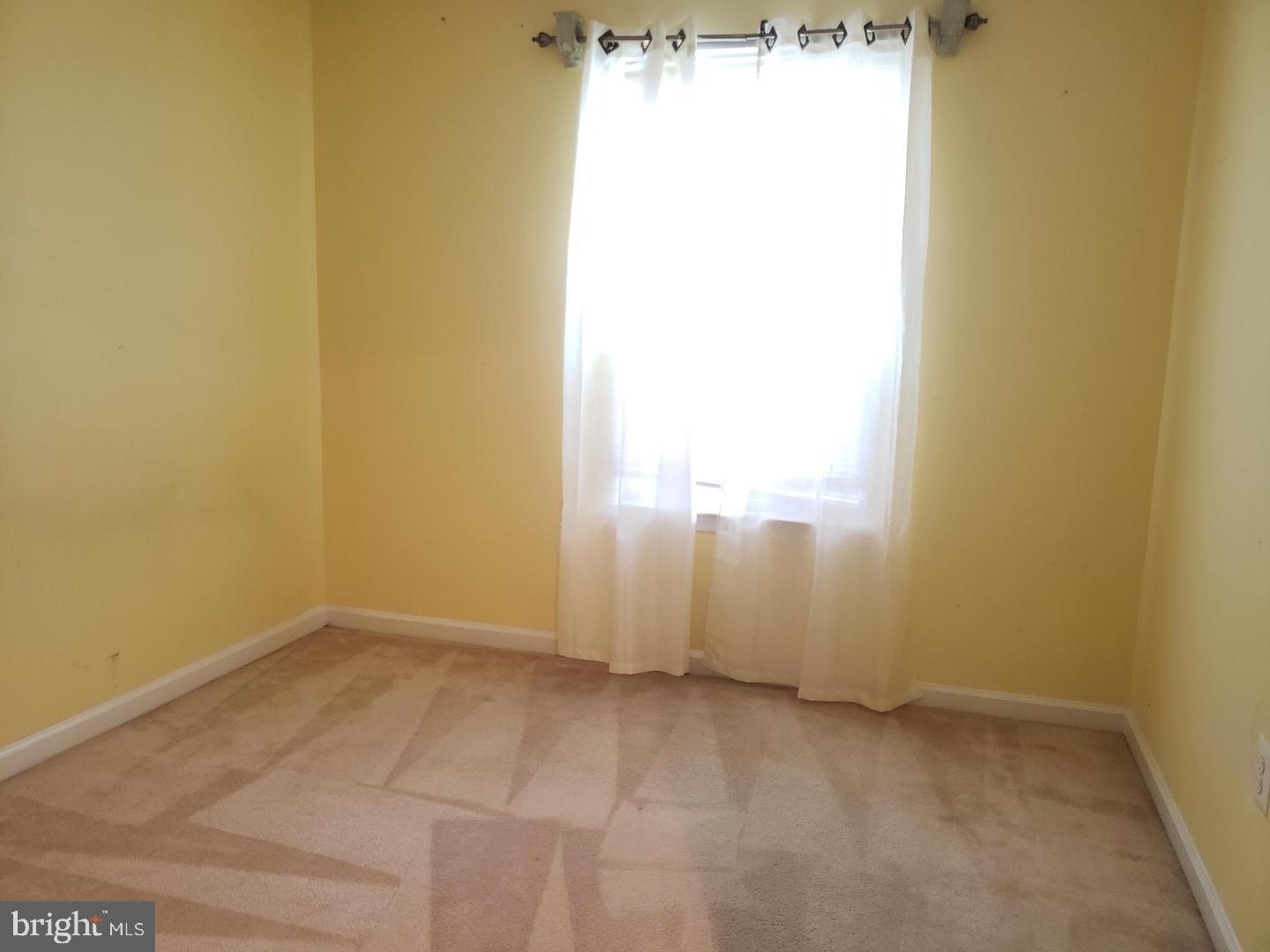 LINCOLN - Residential Lease