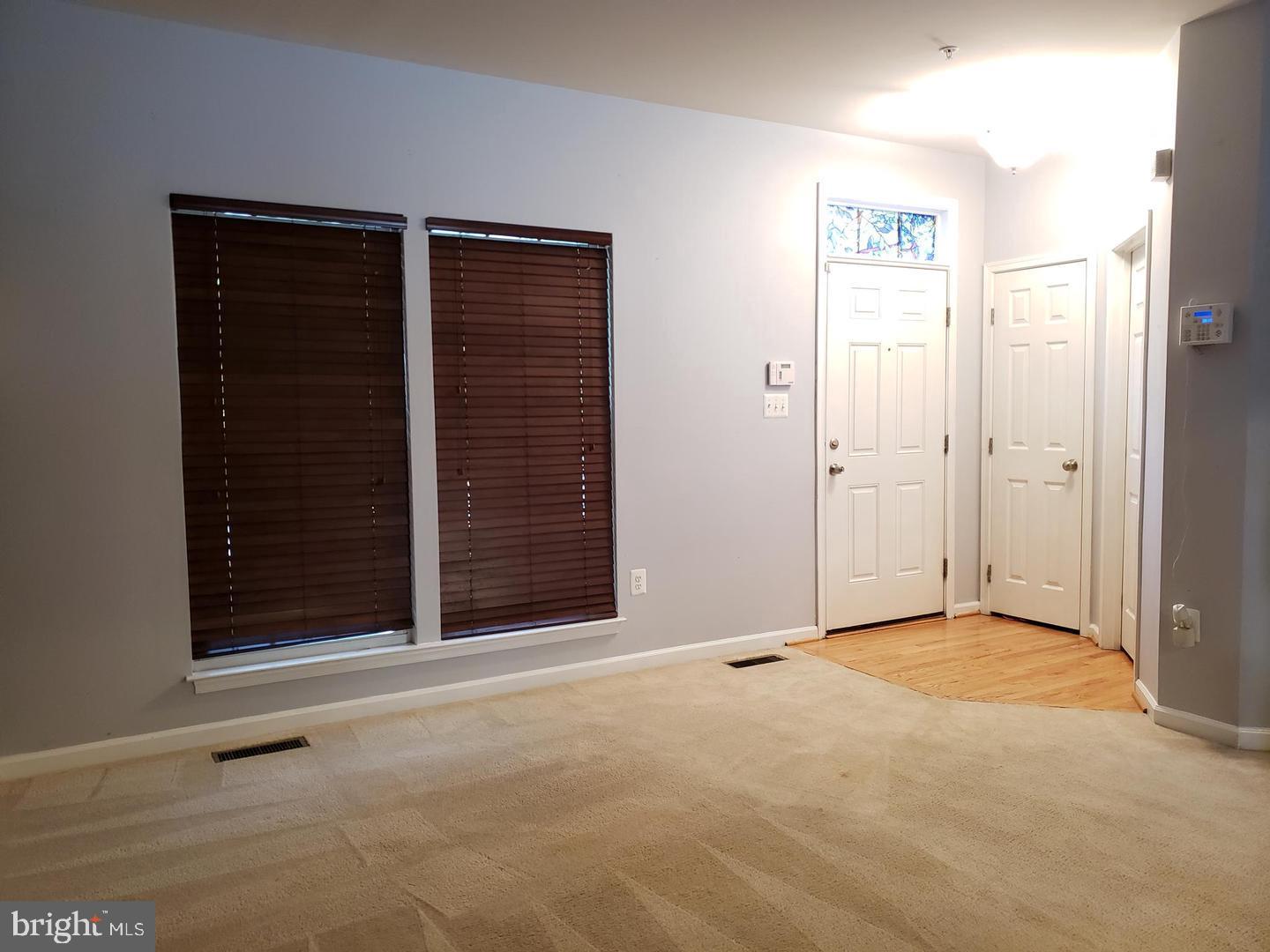 LINCOLN - Residential Lease