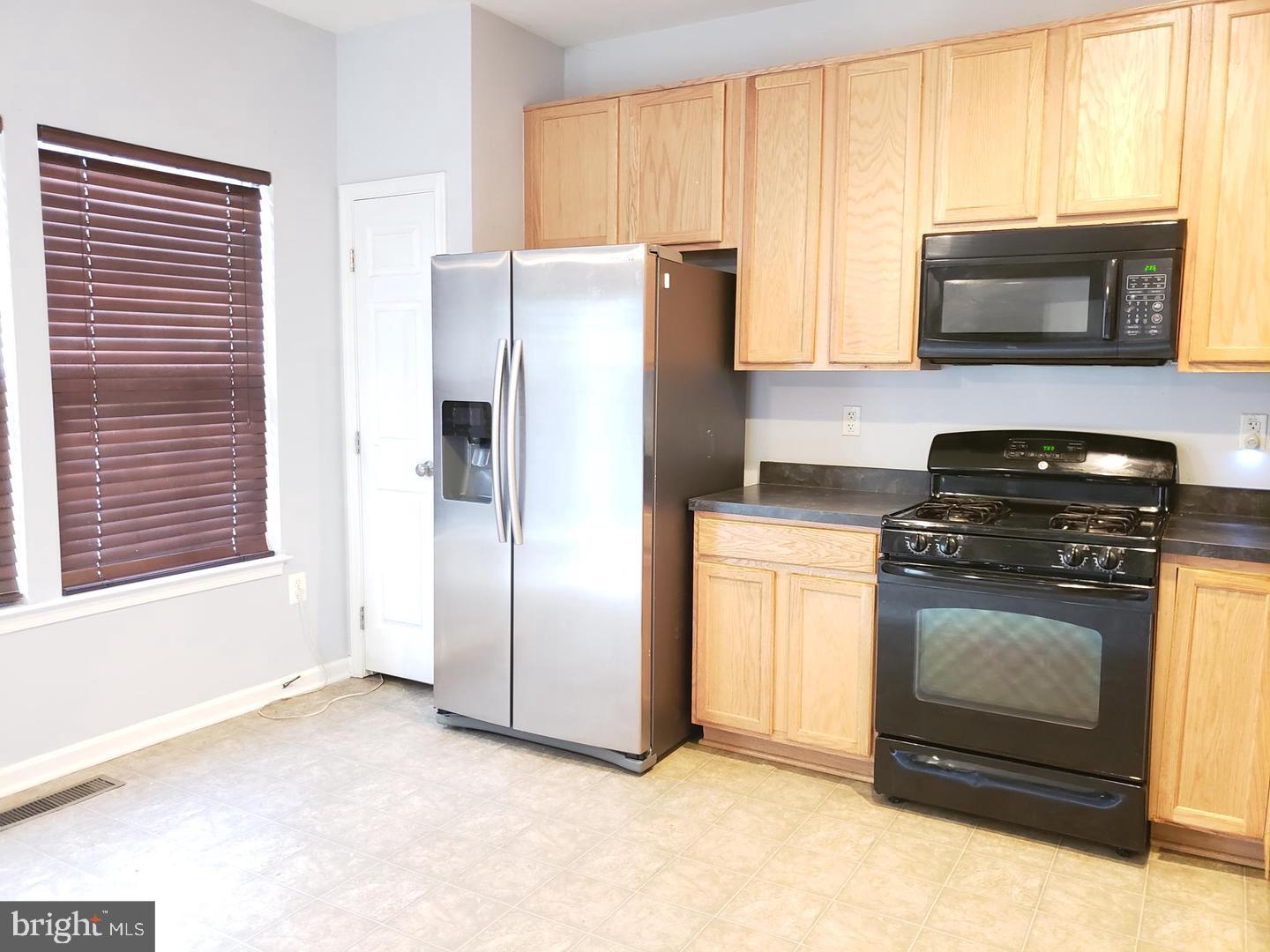 LINCOLN - Residential Lease