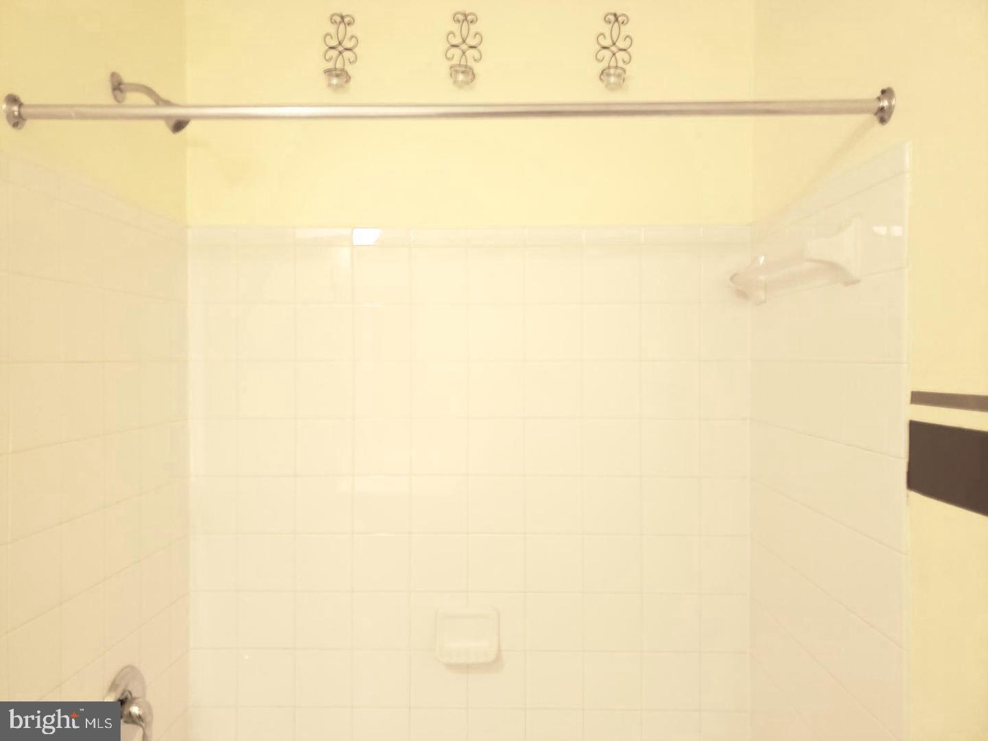 LINCOLN - Residential Lease