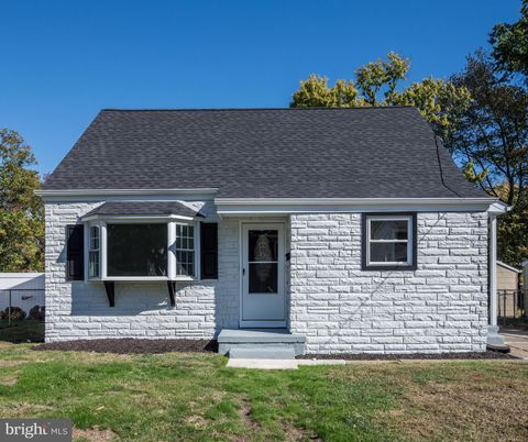 Photo of 477 Buttonwood Avenue, MAPLE SHADE, NJ 08052 (MLS # NJBL2098260) Photo of 477 Buttonwood Avenue, MAPLE SHADE, NJ 08052 (MLS # NJBL2098260)