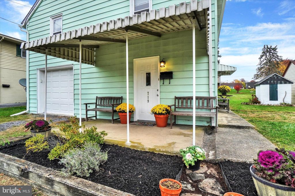 Photo of 719 Water Street, Mount Joy, PA 17552 (MLS # PALA2043702)