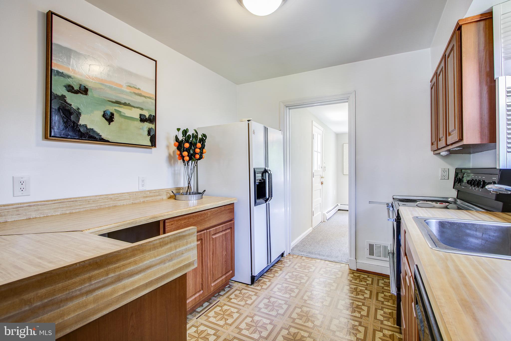 WHEATON CREST - Residential