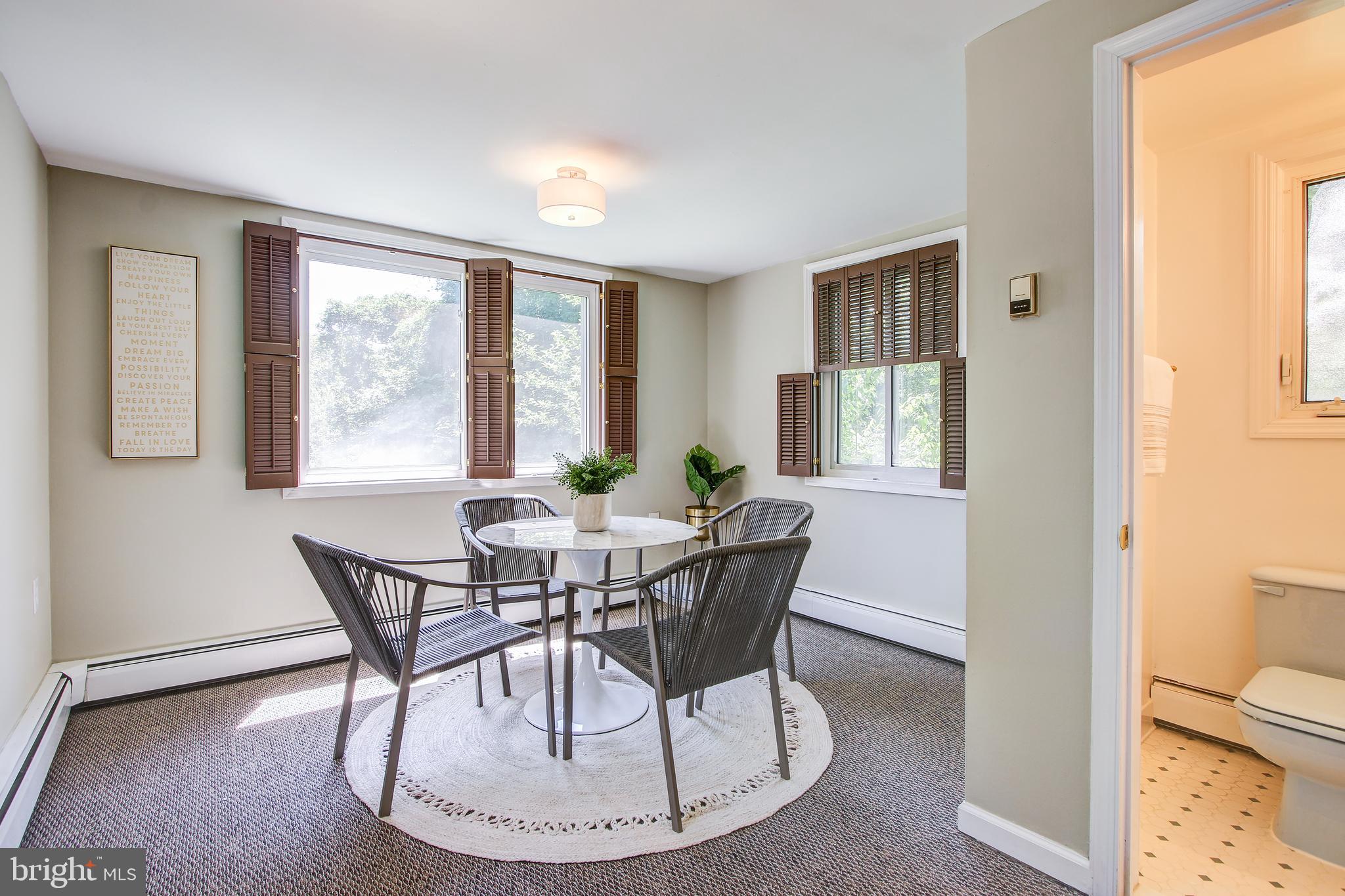 WHEATON CREST - Residential