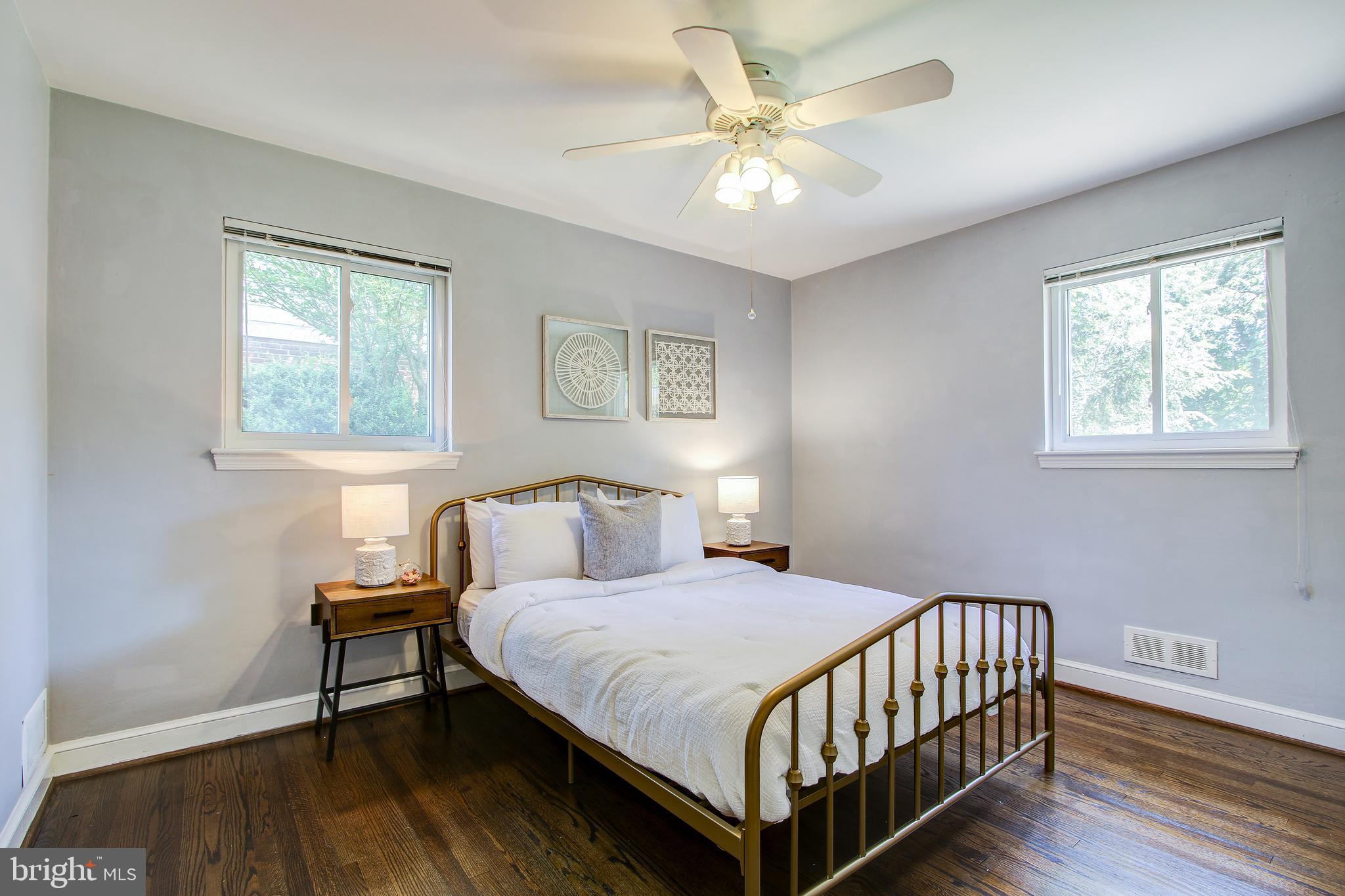 WHEATON CREST - Residential