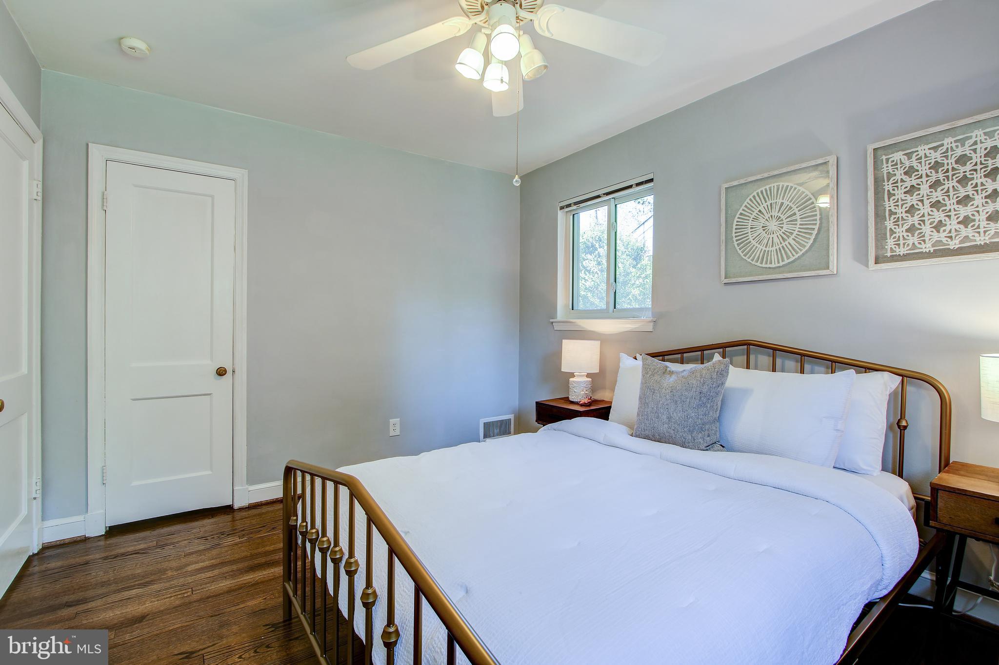 WHEATON CREST - Residential