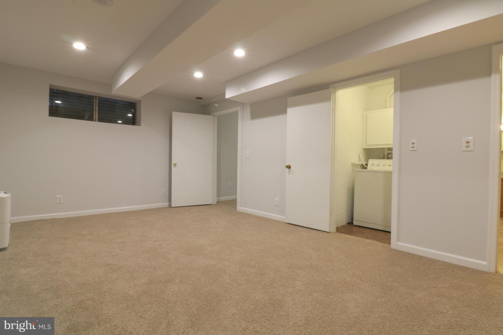 WALBROOKE MANOR - Residential