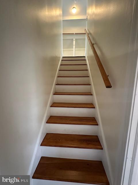 COTTAGE GREEN - Residential Lease