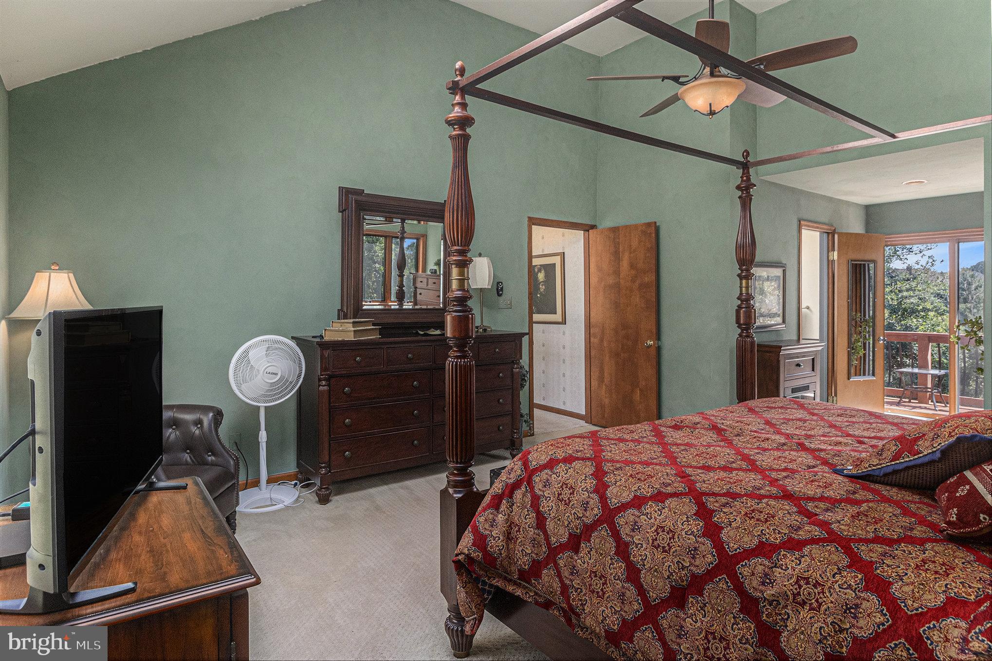 PHEASANT RUN - Residential