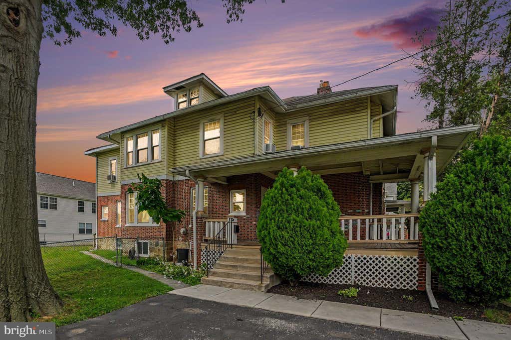 Photo of 210 E Winona Avenue, NORWOOD, PA 19074 (MLS # PADE2119524)