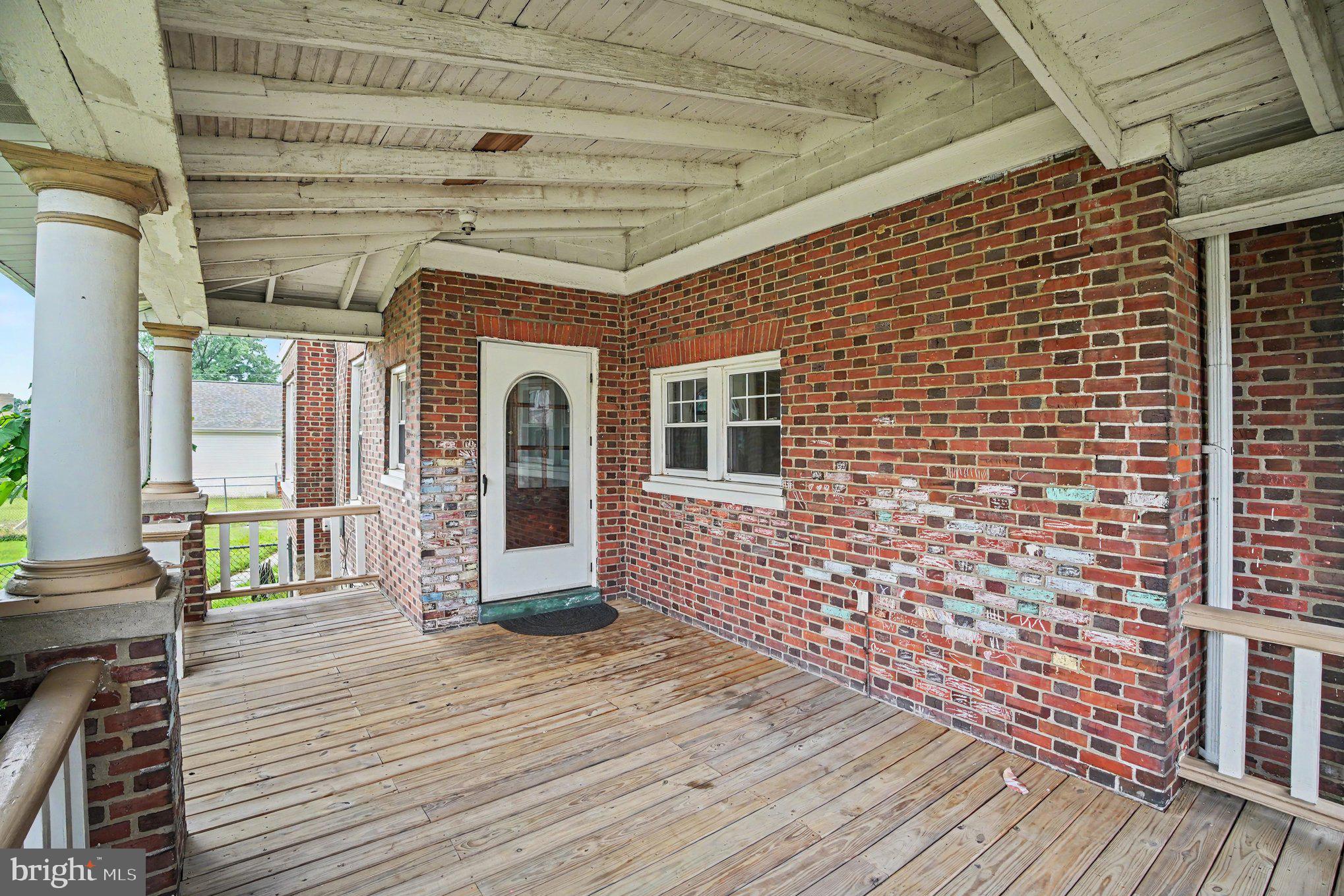 210 E WINONA AVENUE