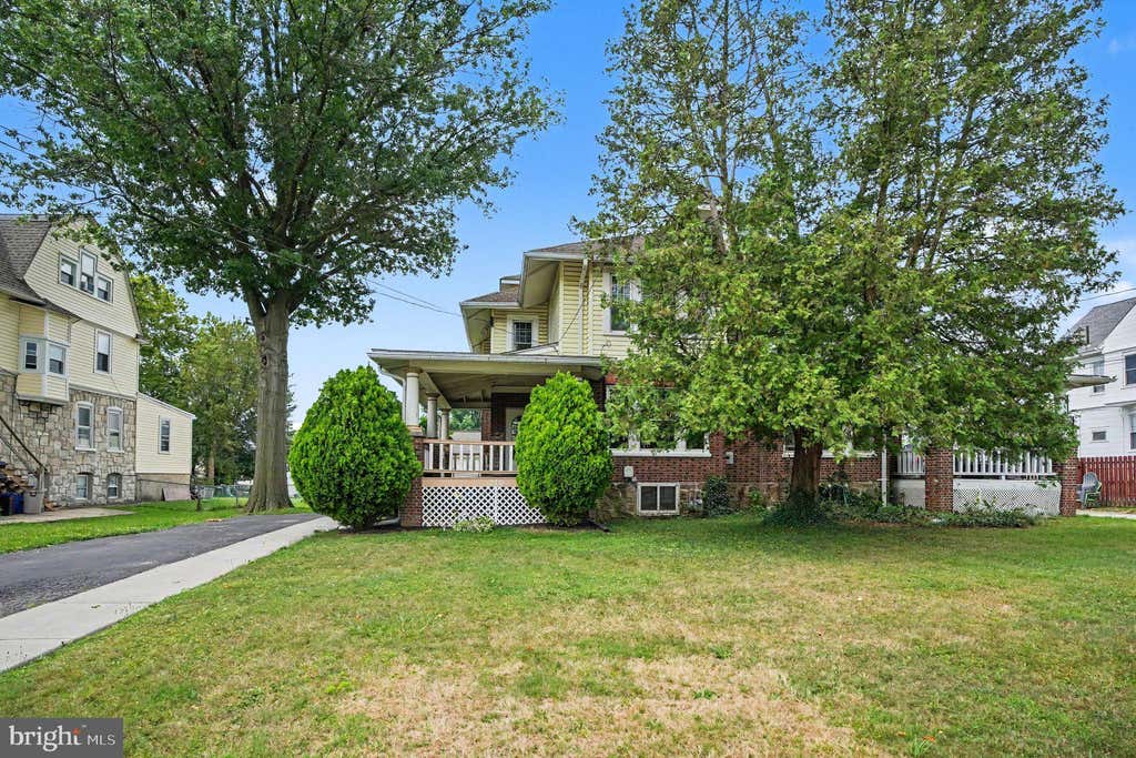 Photo of 210 E Winona Avenue, NORWOOD, PA 19074 (MLS # PADE2119524)