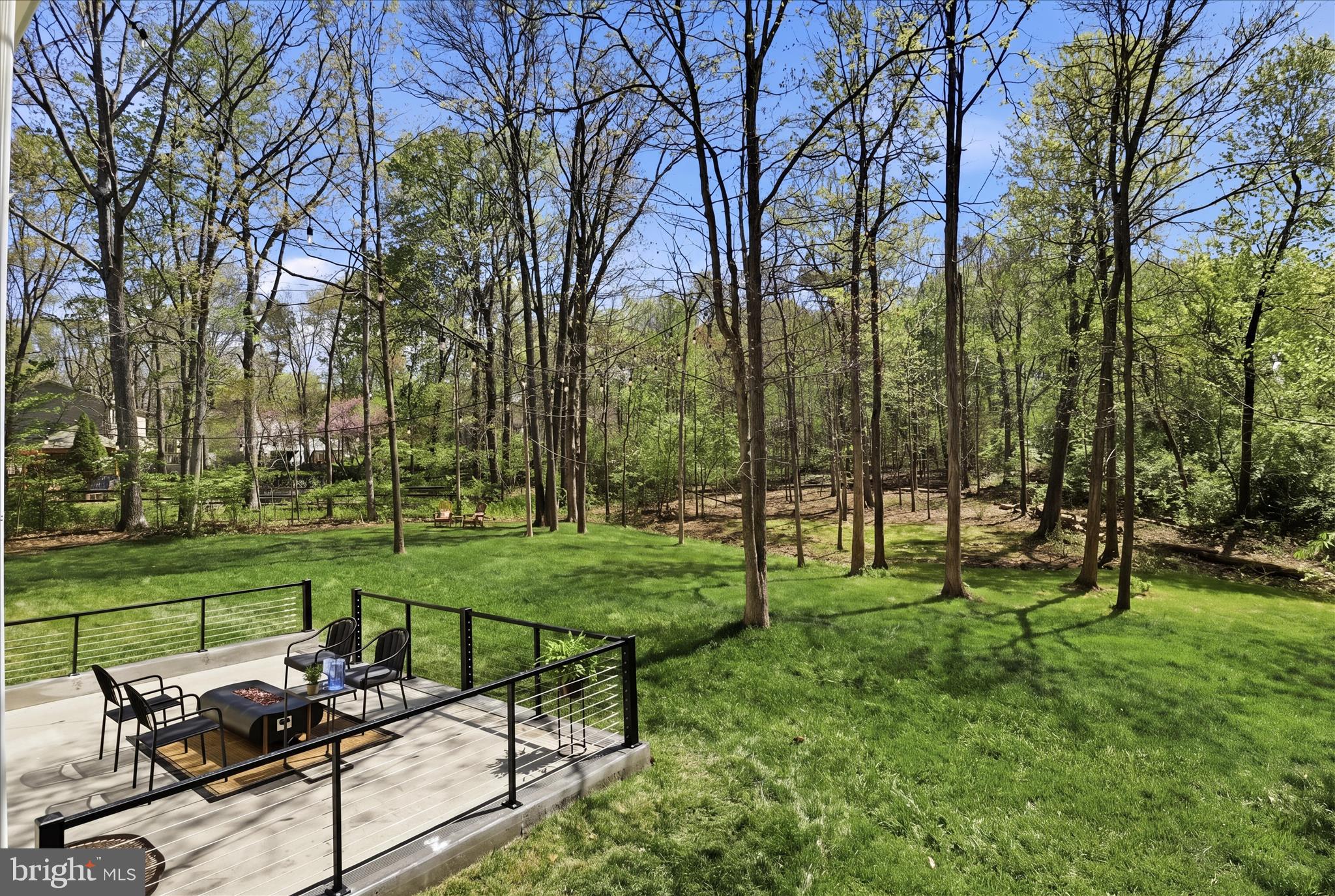 HOLLY KNOLL - Residential