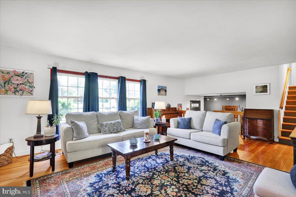 BIRDLAND - Residential