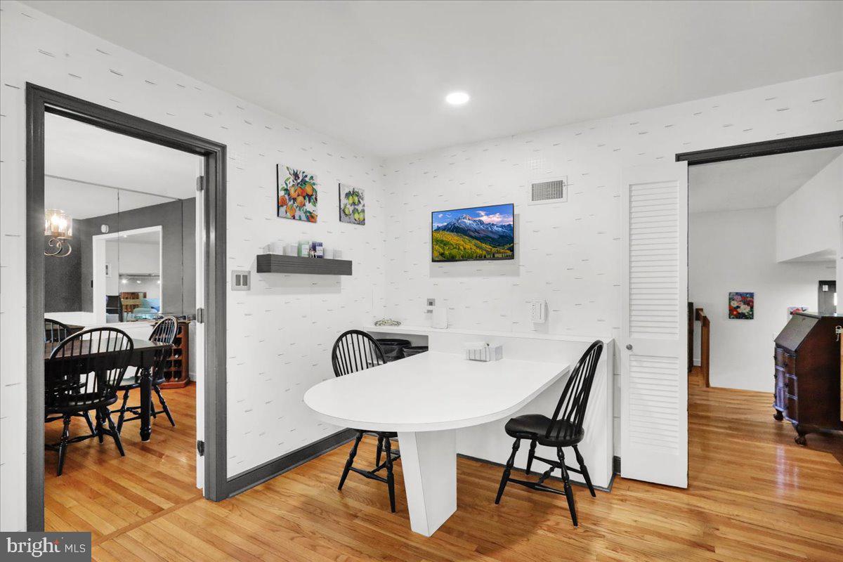 BIRDLAND - Residential