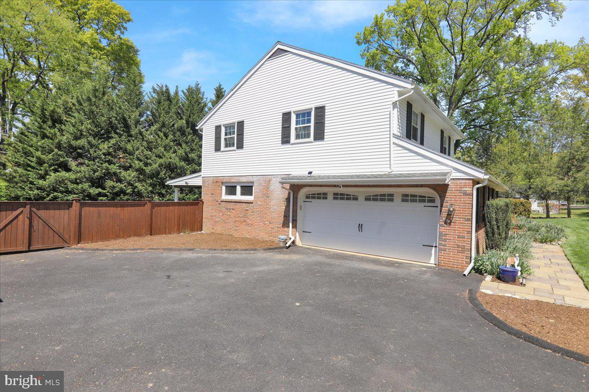 BIRDLAND - Residential