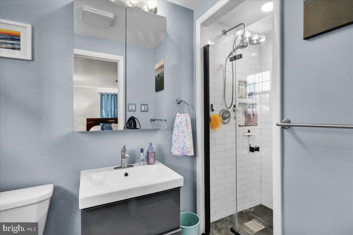 BIRDLAND - Residential