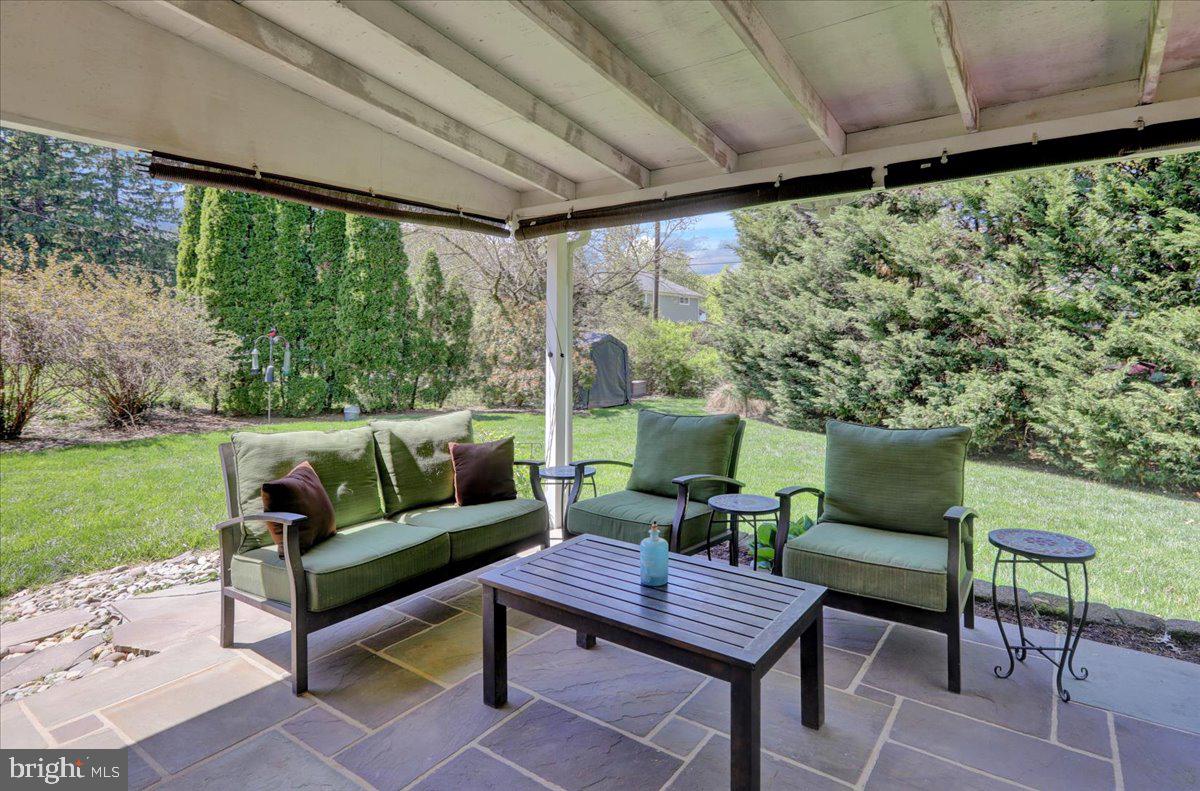 BIRDLAND - Residential