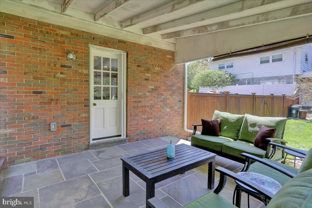 BIRDLAND - Residential