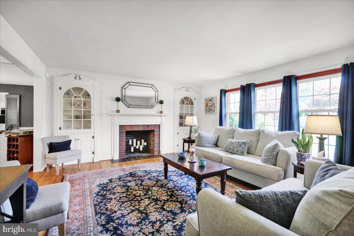 BIRDLAND - Residential