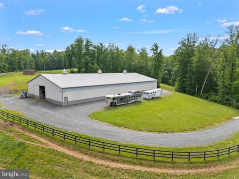 7312 OAK LANE MARSHALL VA 20115