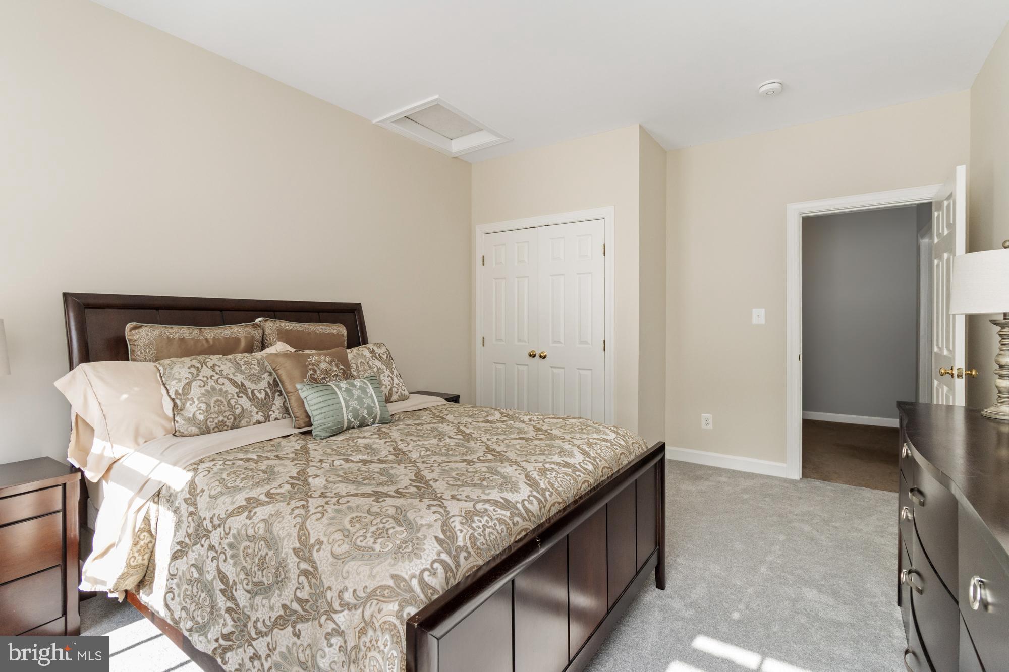 COLVARD MANOR - Residential