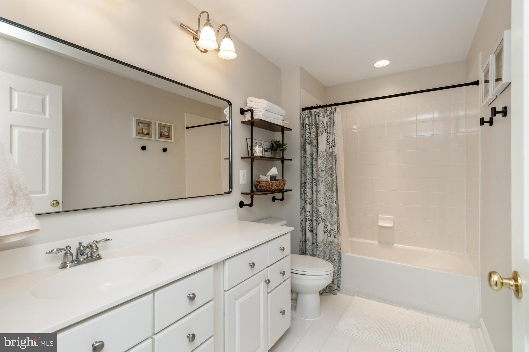 COLVARD MANOR - Residential