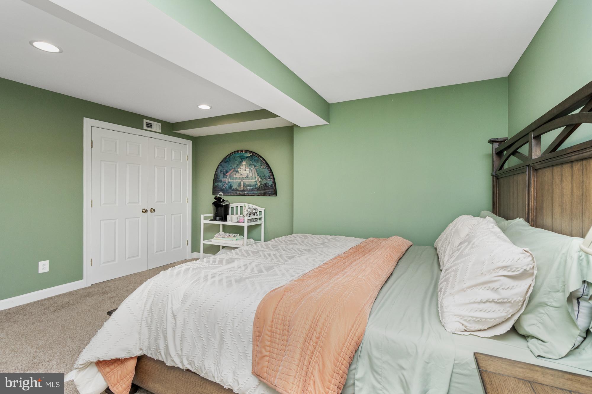 COLVARD MANOR - Residential